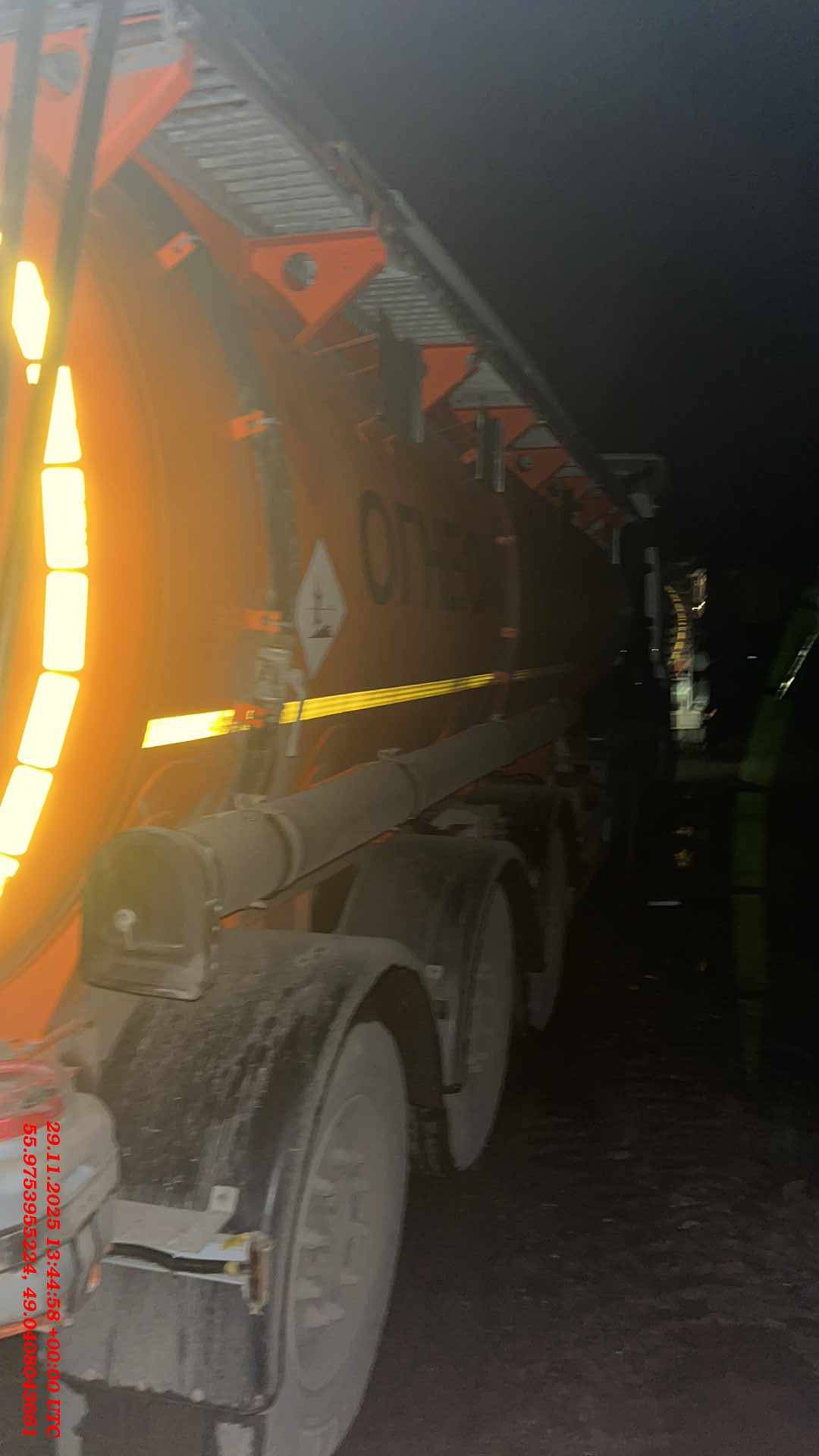 Сеспель Бензовоз SF3328 (964845), 2020 года