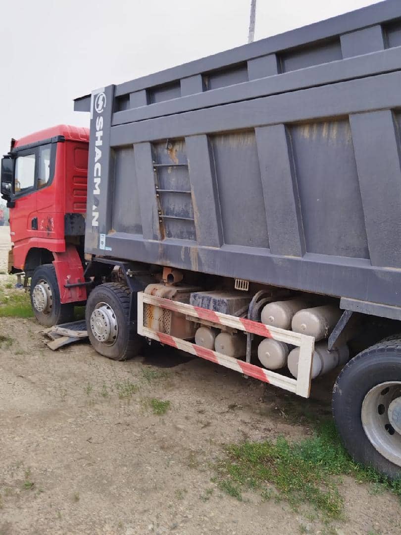 Shacman SX33186V366,  70 000 км, 2023 года