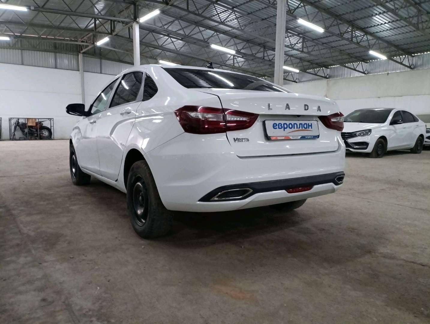 Lada Vesta седан,  200 000 км, 2023 года в лизинг