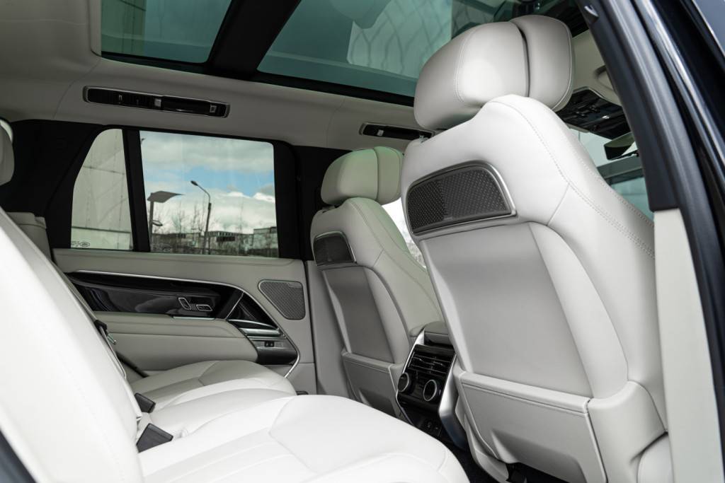 Land Rover Range Rover В6 3.0 дизель 350 л.с. гибрид Автобиография (Autobiography)