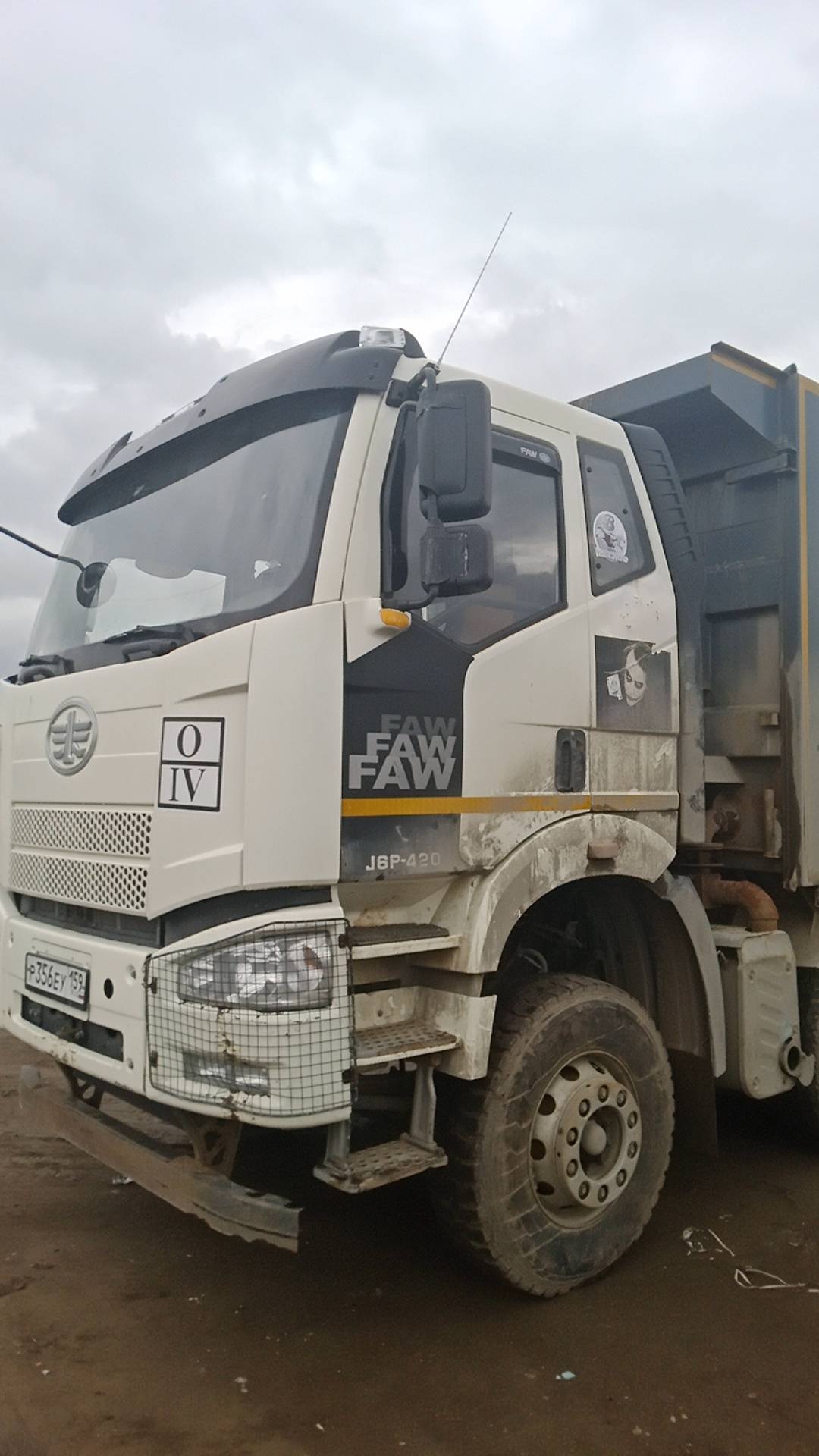 FAW CA3310P66K24T4E5 8х4,  113 178 км, 2023 года в лизинг