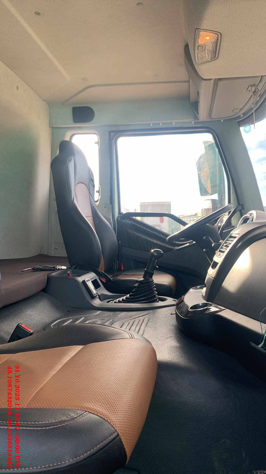 FAW CA3250P66K2T1E5  6х4,  72 154 км, 2022 года