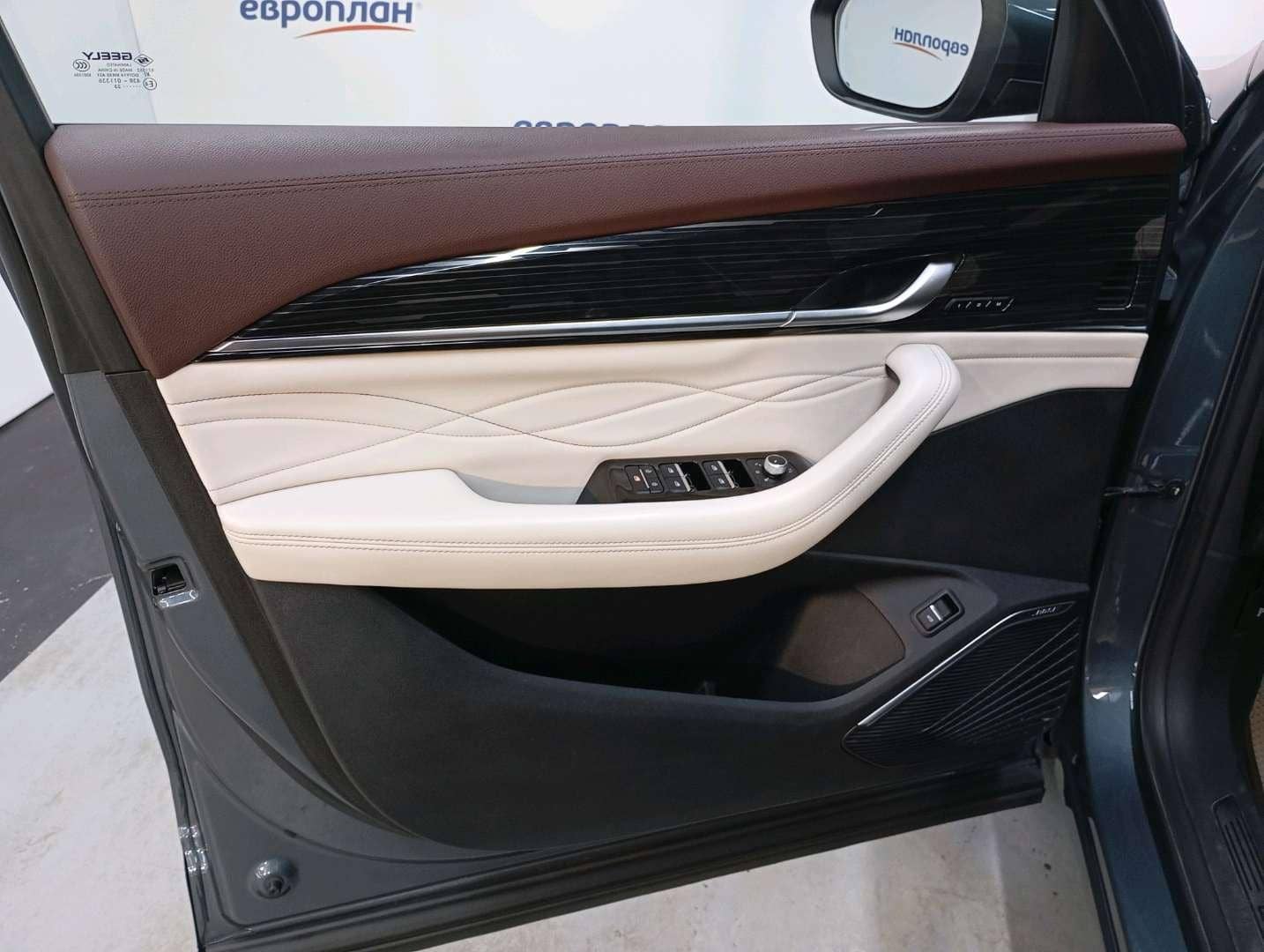 Geely Monjaro,  145 102 км, 2023 года в лизинг
