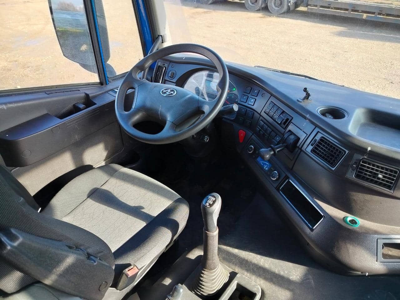 HONGYAN CQ4187HD12381T LNG,  2 870 км, 2023 года в лизинг