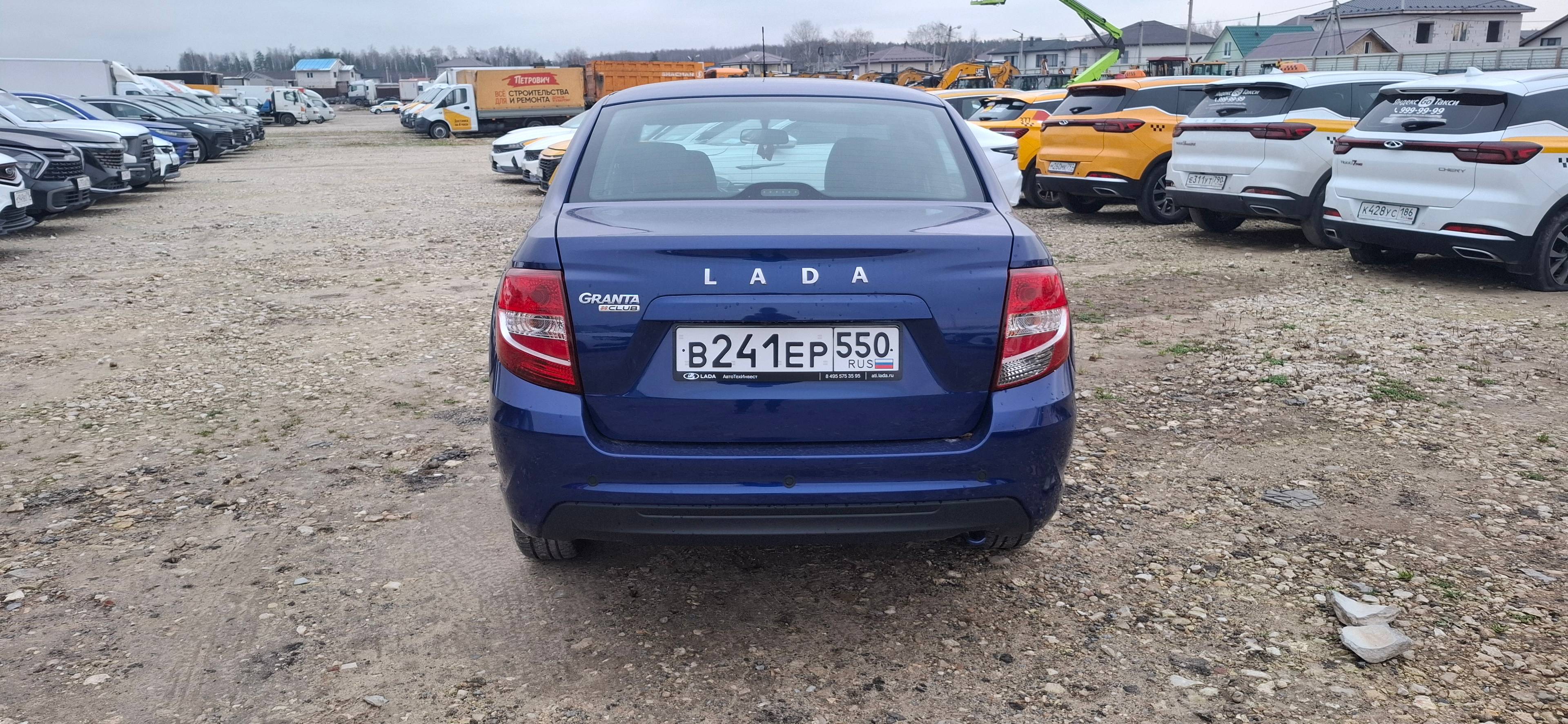 Lada Granta седан,  11 184 км, 2024 года в лизинг