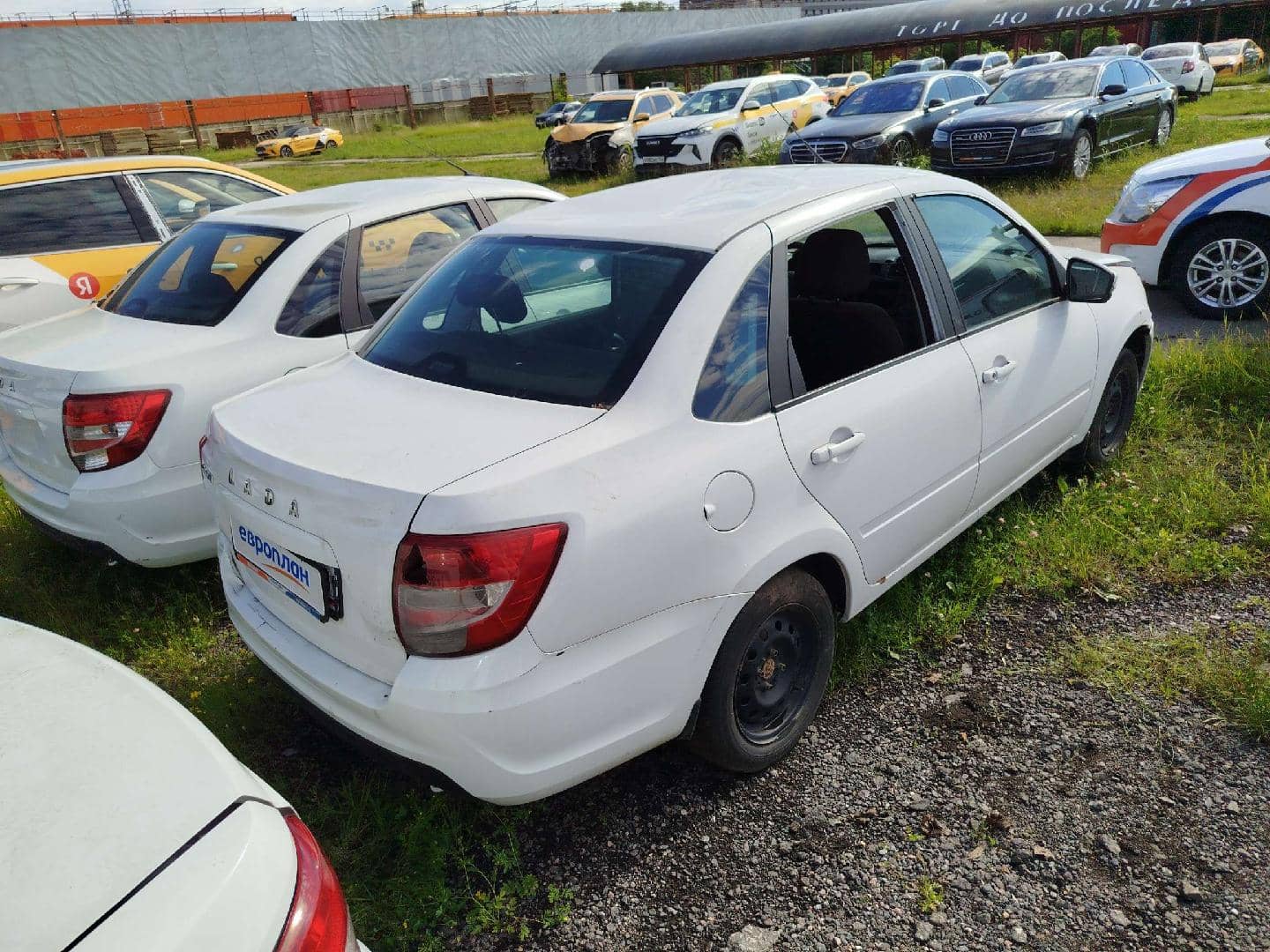 Lada Granta седан,  107 808 км, 2023 года в лизинг
