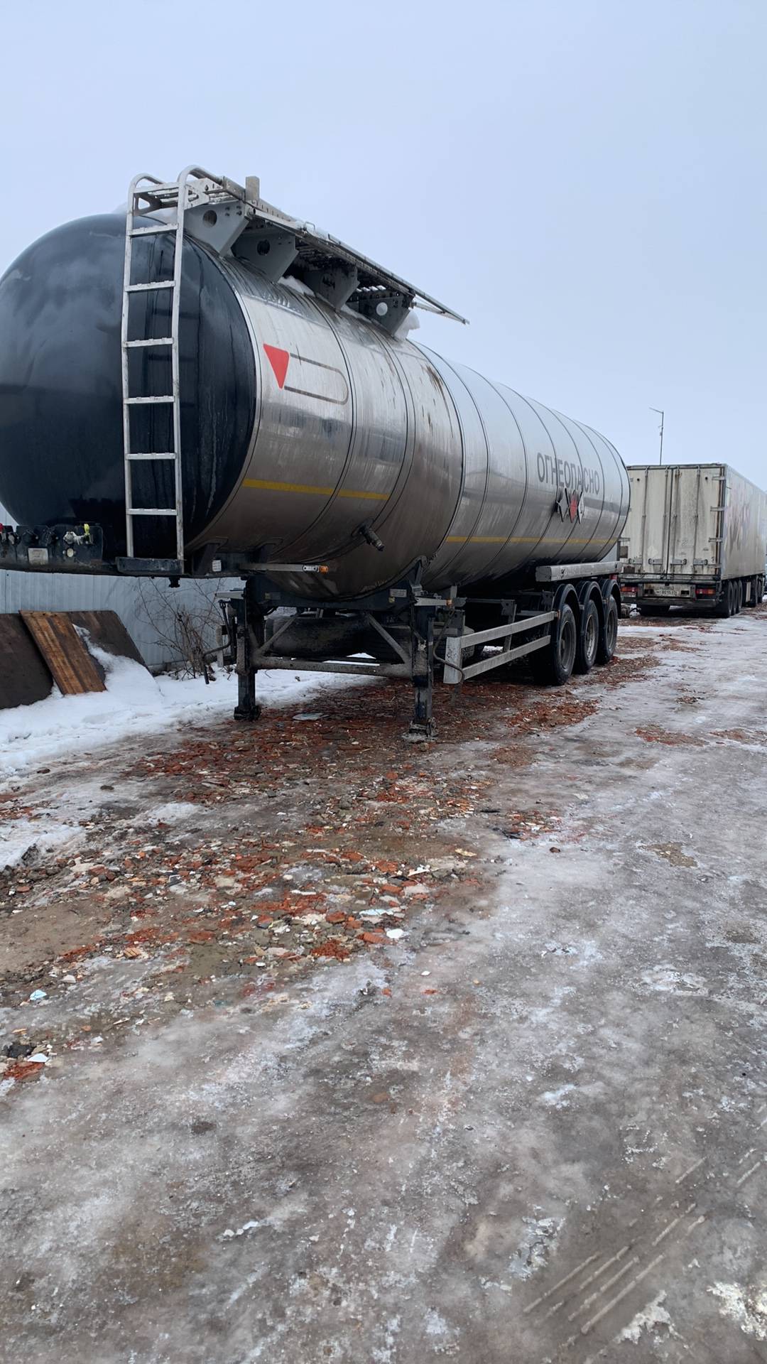 Сеспель Битумовоз SF3B38, 2020 года в лизинг