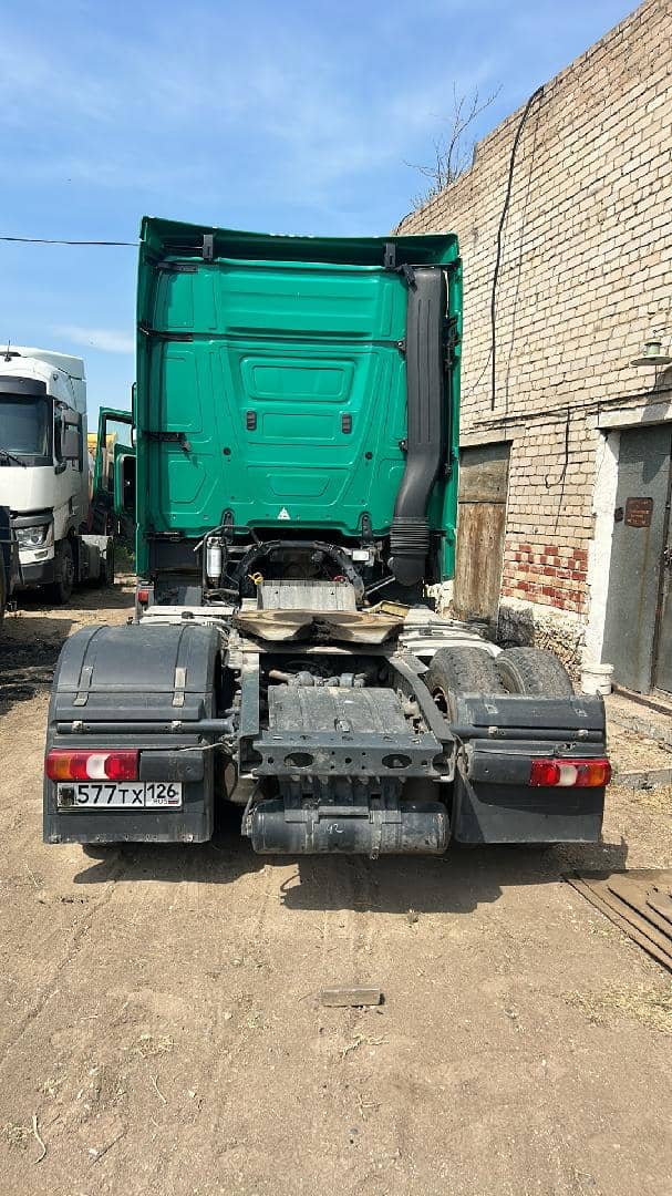 Mercedes-Benz Actros 5 1845 LS 4x2 (BigSpace),  999 999 км, 2015 года