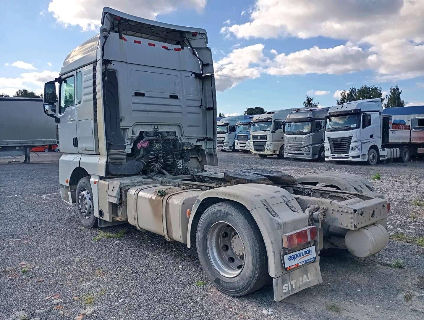 Sitrak C7H 4x2 ZZ4186V361HE,  744 271 км, 2022 года в лизинг