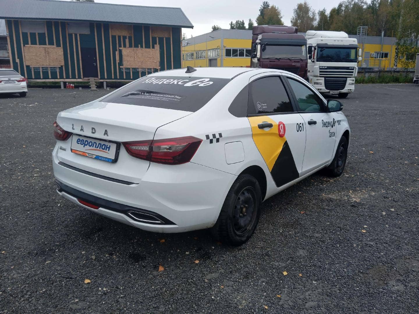 Lada Vesta седан,  130 881 км, 2023 года в лизинг