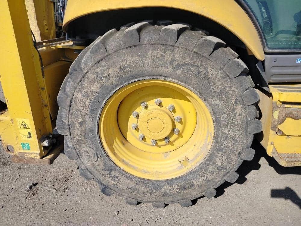 KOMATSU WB93R-5EO,  9 118 км, 2020 года в лизинг