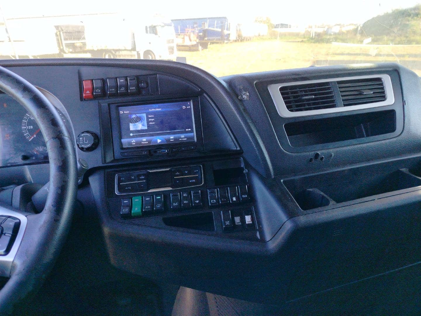 Sitrak C7H 4x2 ZZ4186V361HE,  500 000 км, 2022 года в лизинг