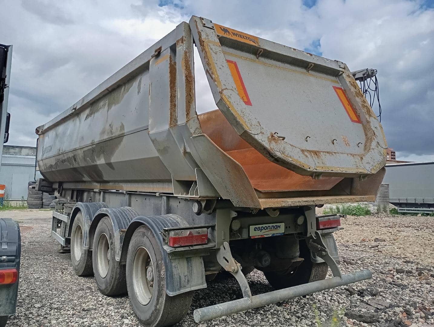 Wielton Самосвальный NW 3 S 34 PD,  200 000 км, 2019 года в лизинг