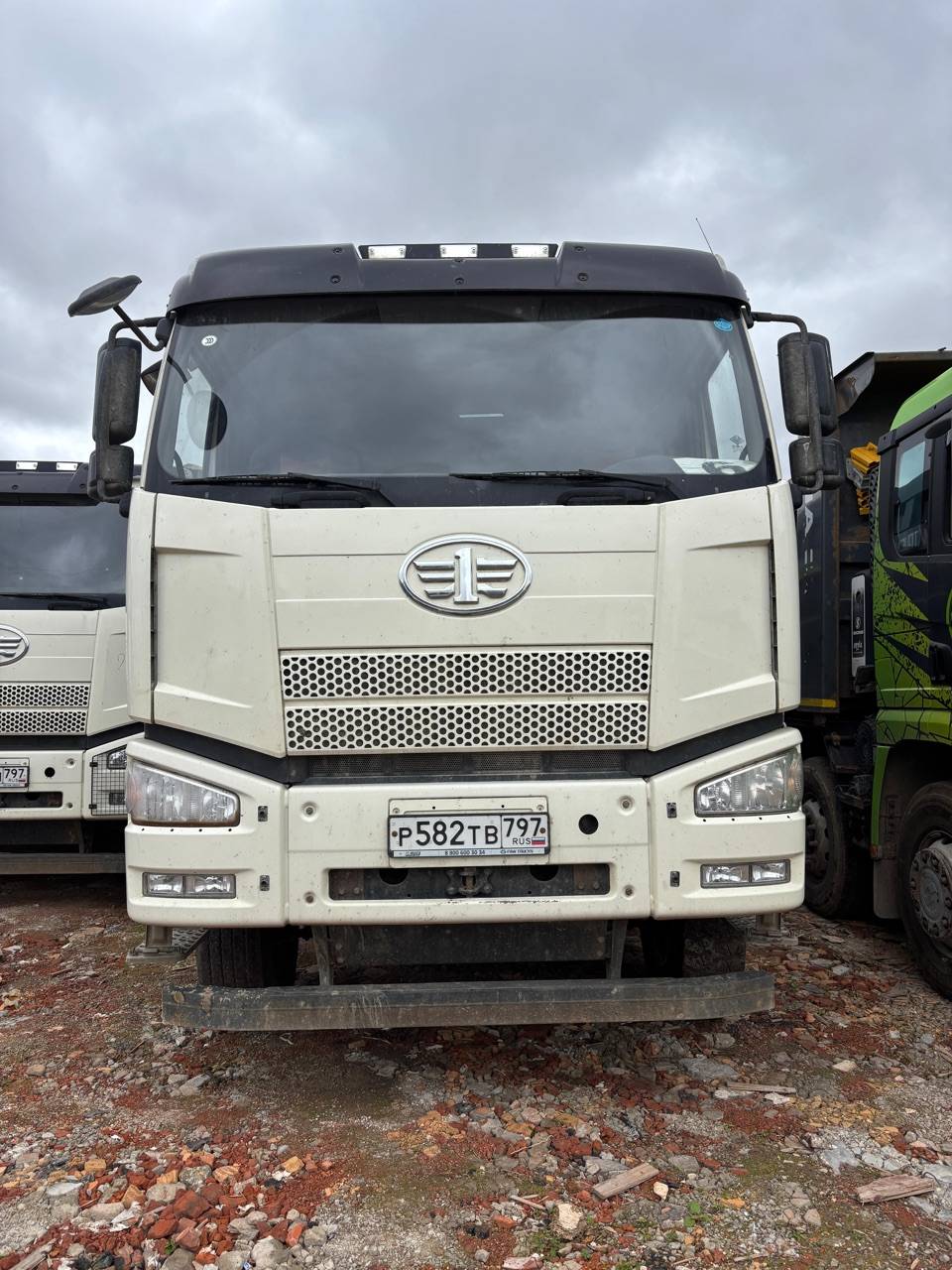 FAW CA3311P66K24T4E5 8х4,  139 904 км, 2024 года в лизинг