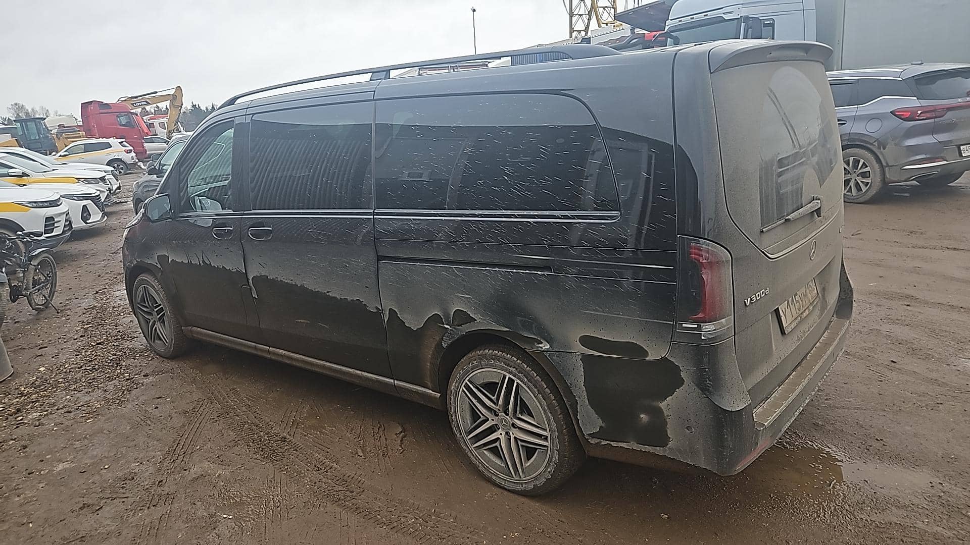 Mercedes-Benz V,  28 133 км, 2025 года в лизинг