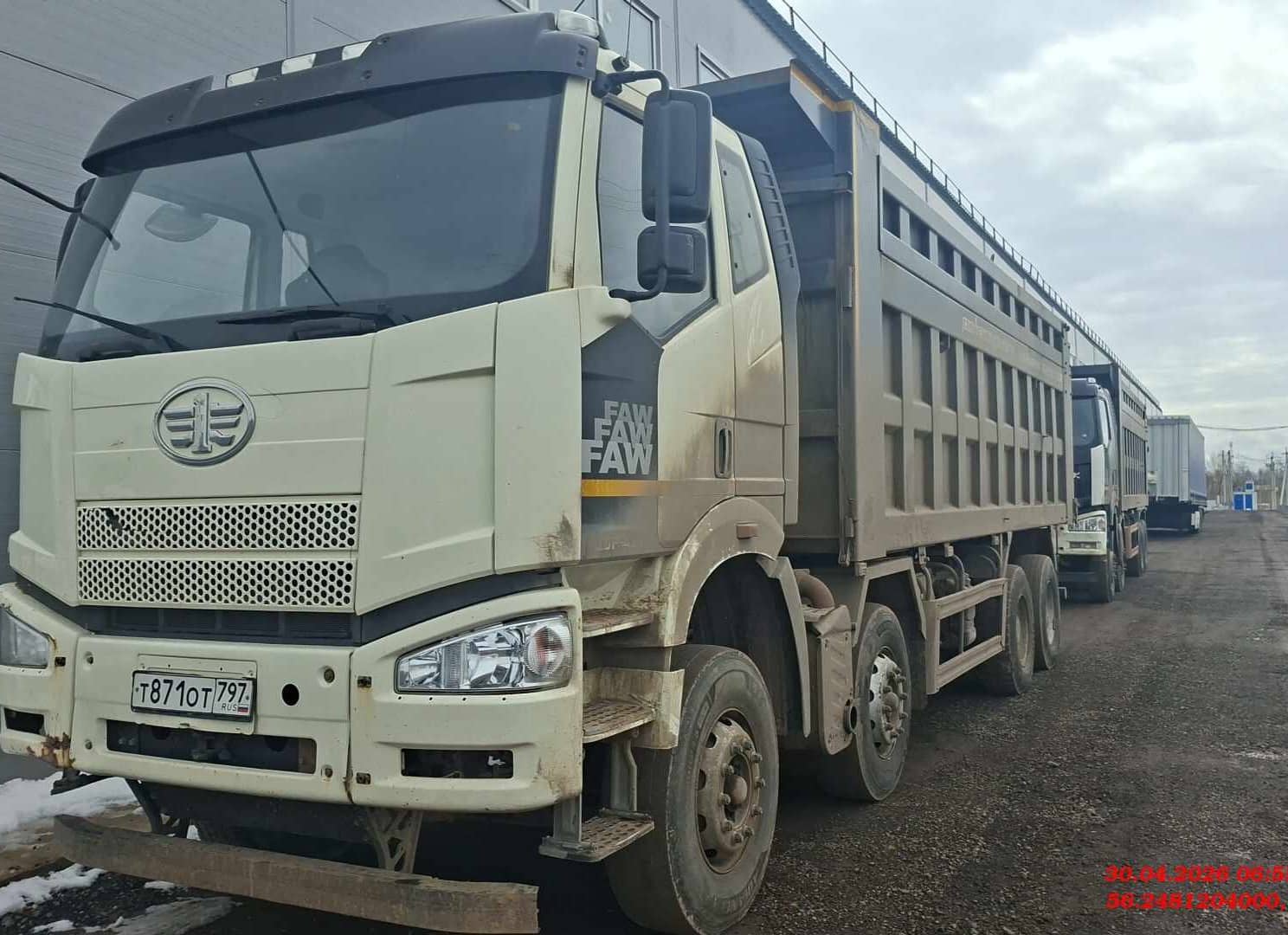 FAW CA3310P66K24T4E5 8х4,  84 913 км, 2023 года в лизинг