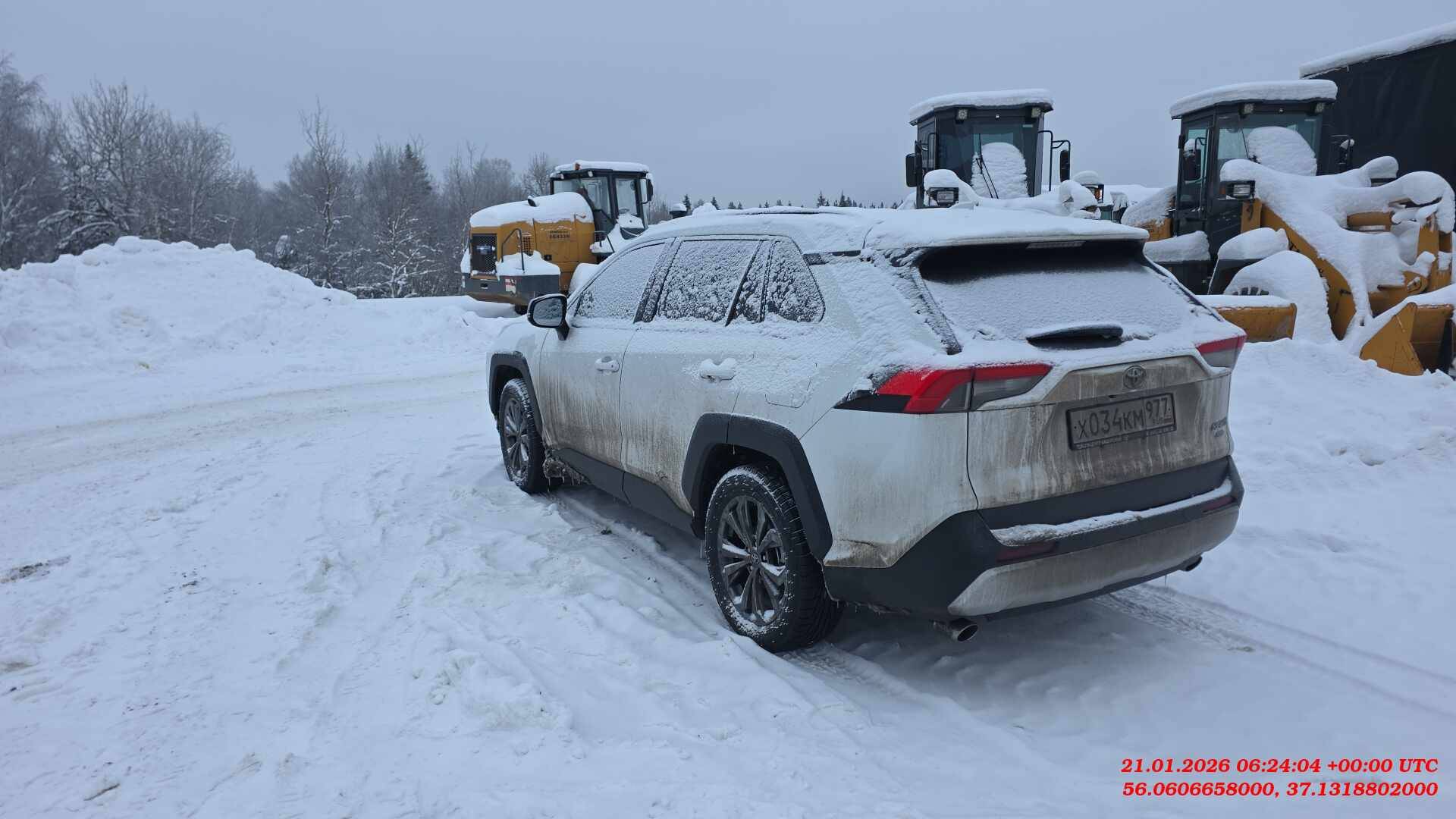 Toyota RAV4,  8 817 км, 2024 года в лизинг