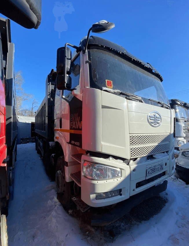 FAW CA3310P66K24T4E5 8х4,  100 140 км, 2021 года в лизинг