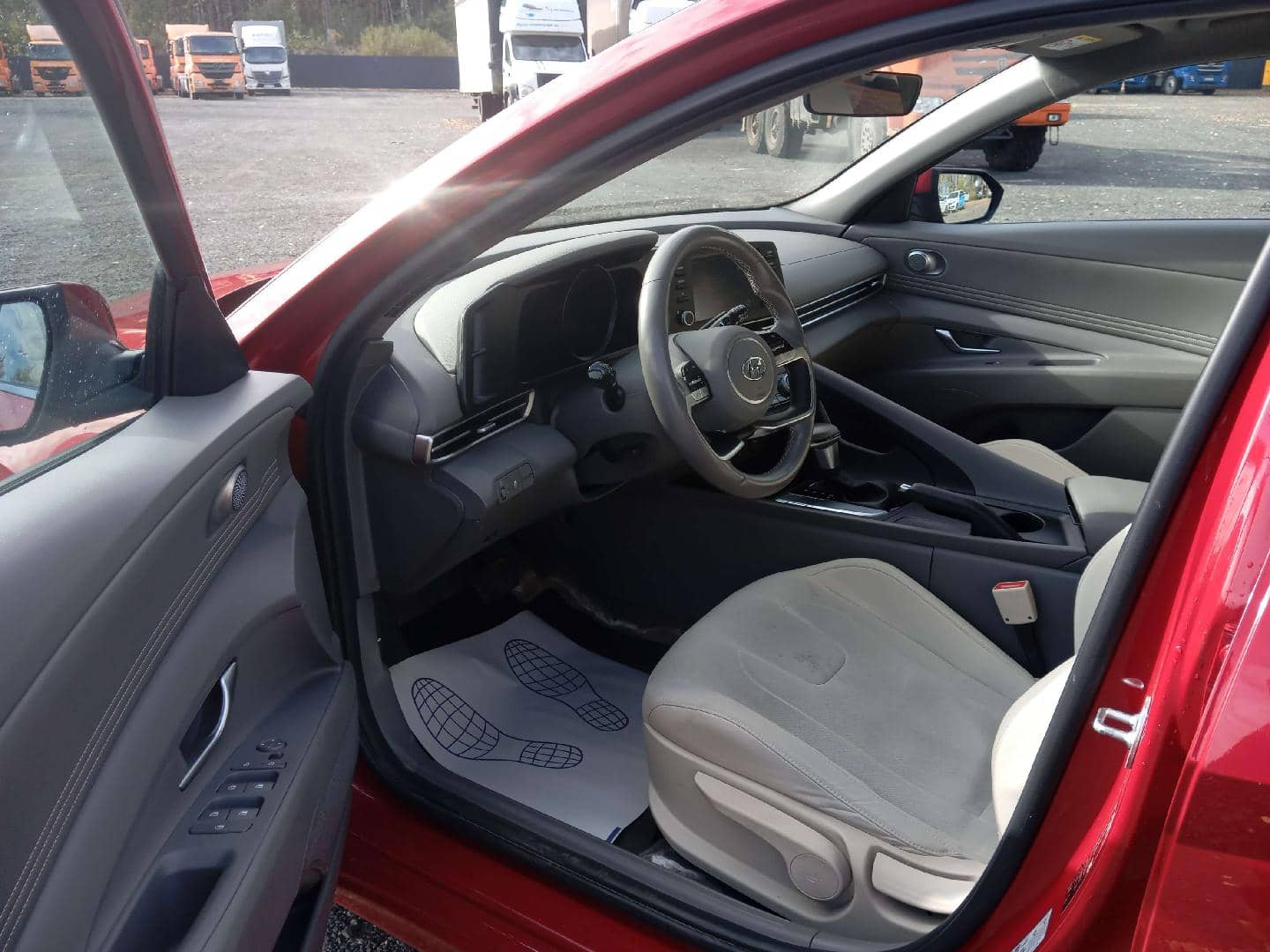 Hyundai Elantra,  83 704 км, 2022 года в лизинг