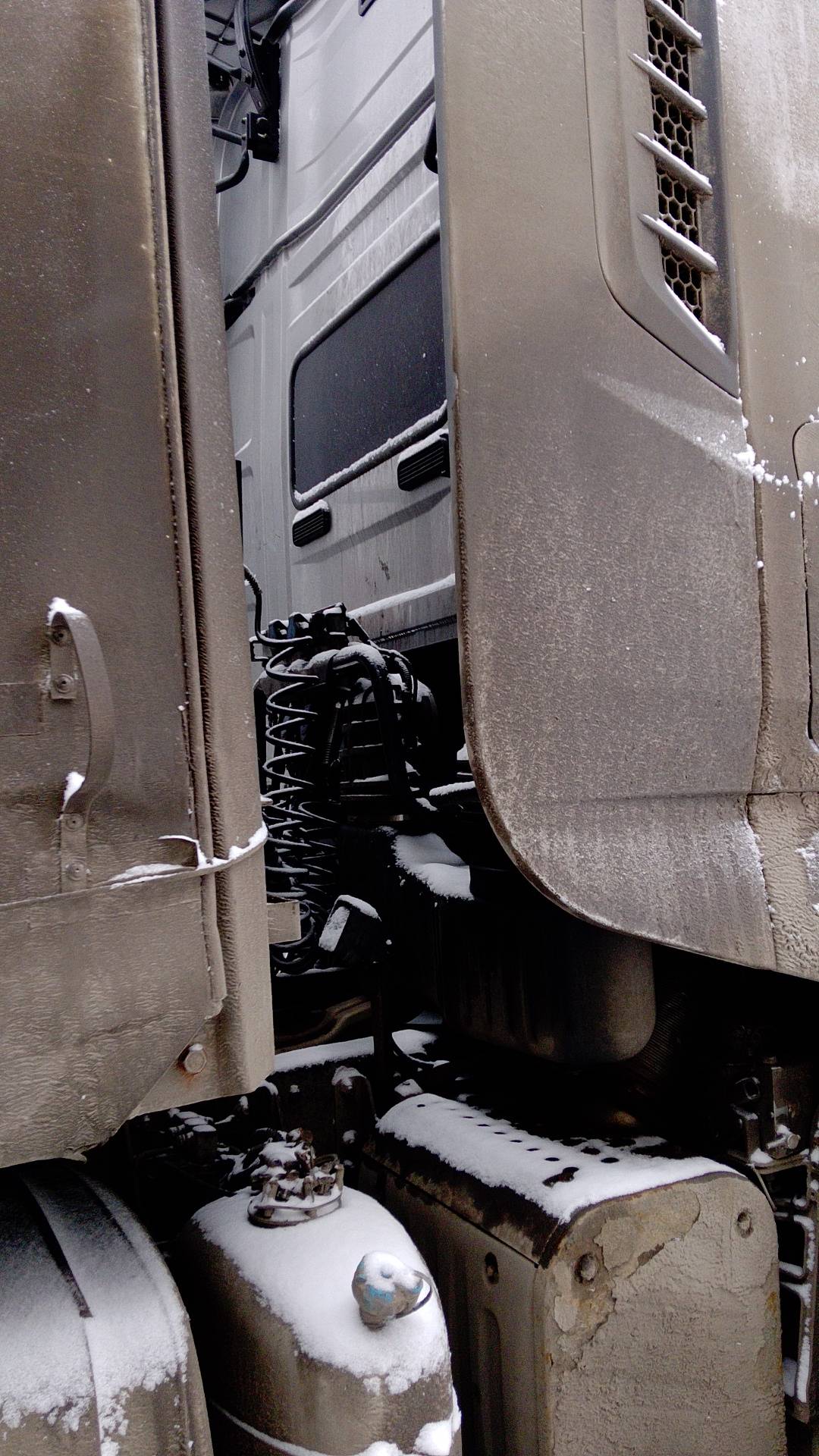 FAW CA4180P77K25E5 4x2,  250 859 км, 2023 года