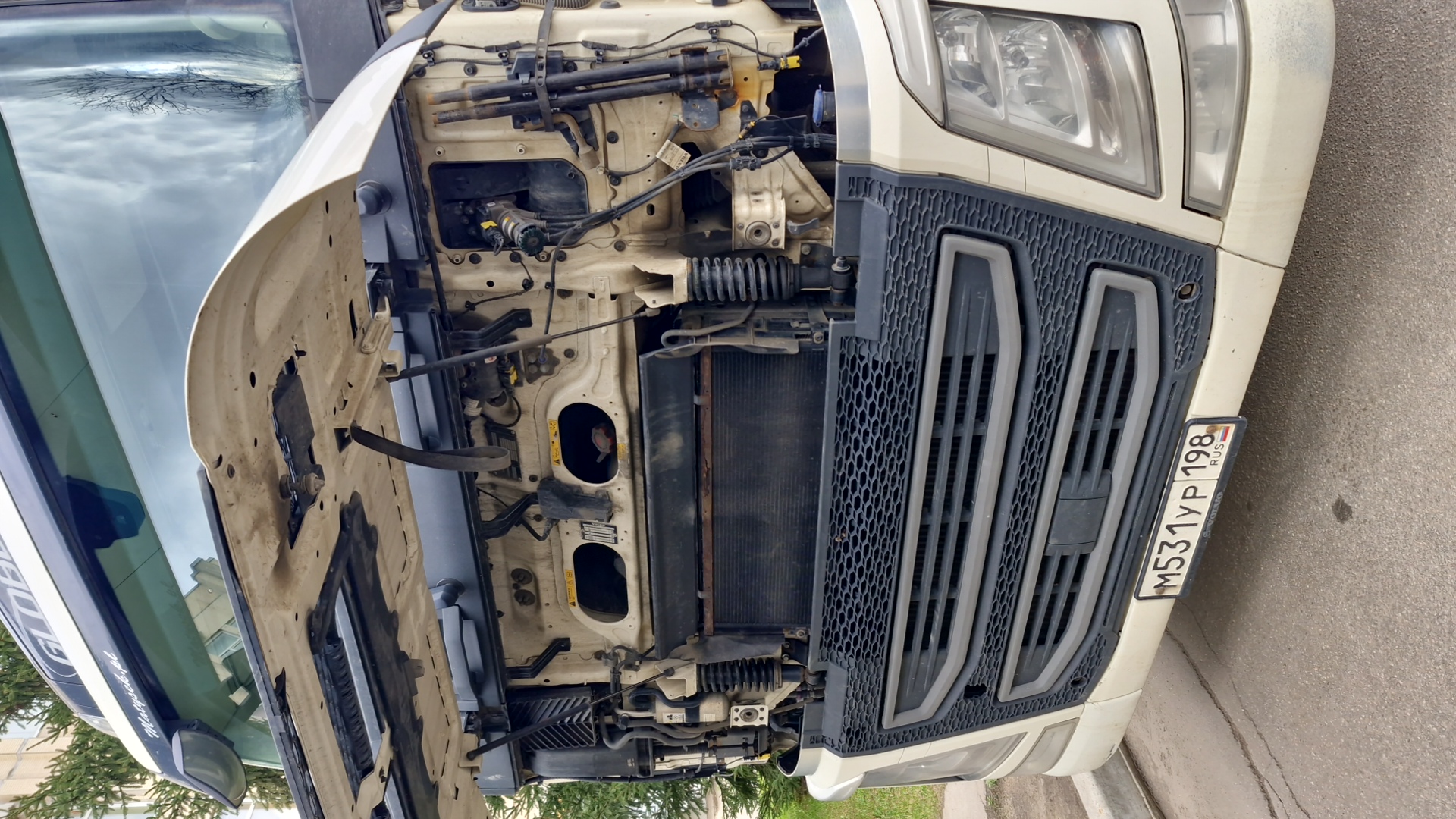 Volvo FH 500 6x2 (FH Globetrotter),  717 761 км, 2019 года в лизинг