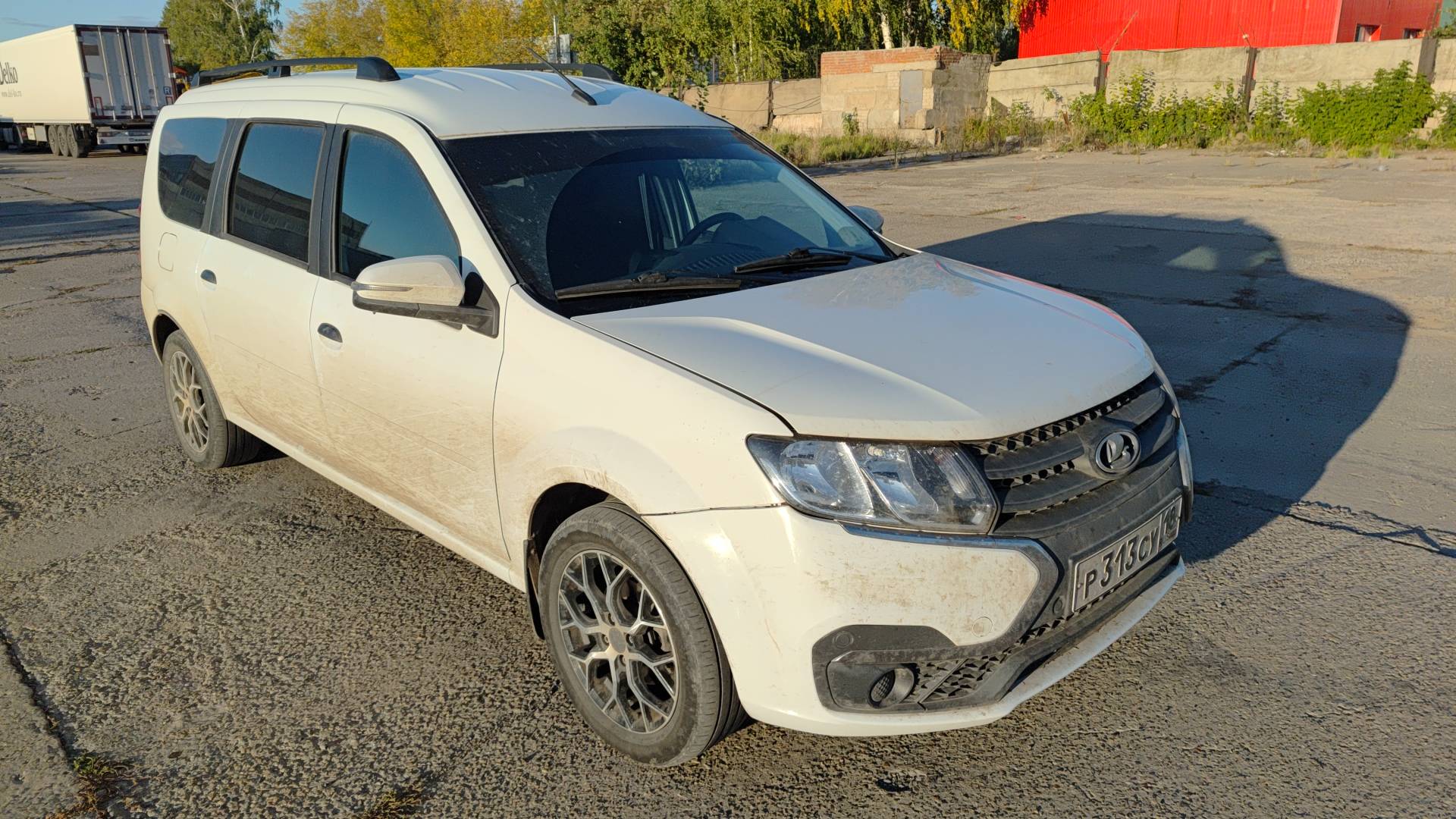 Lada Largus универсал,  70 471 км, 2024 года в лизинг