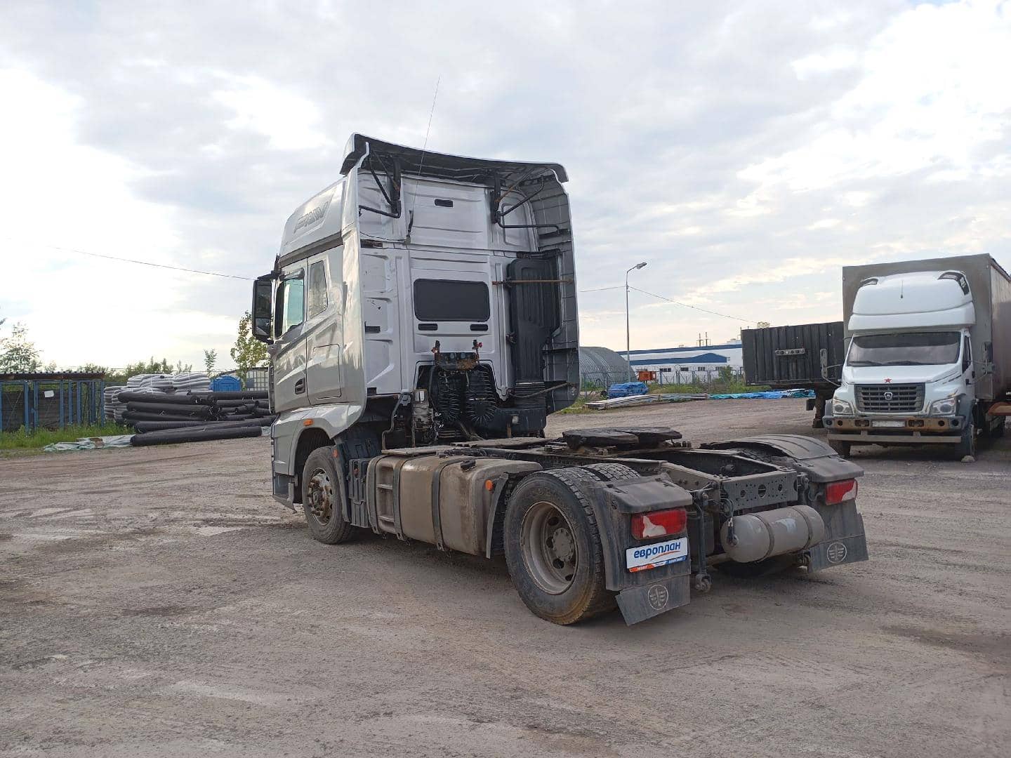 FAW CA4180P77K25E5 4x2,  368 980 км, 2023 года в лизинг