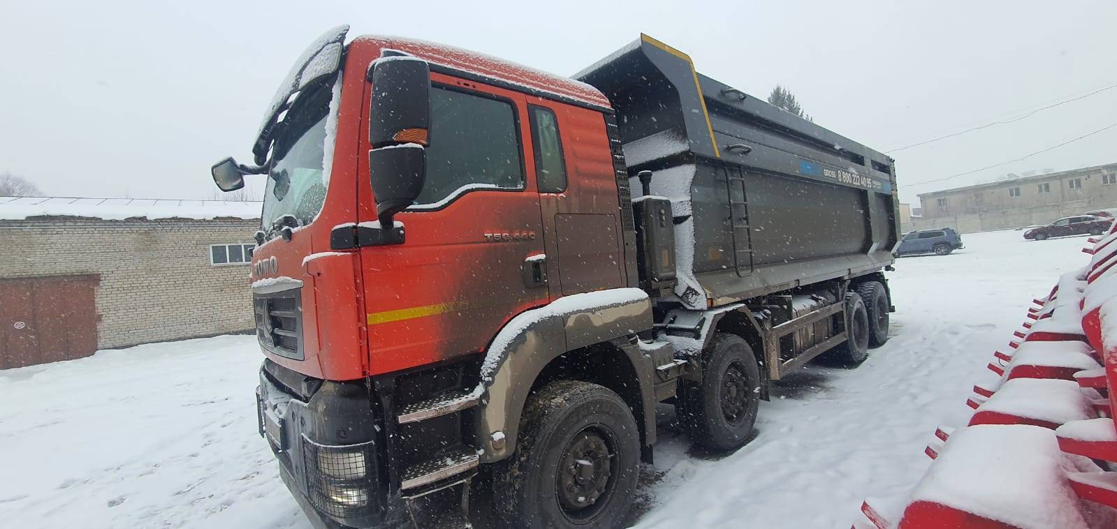 HOWO ZZ3317V386GE1 8х4,  173 391 км, 2022 года в лизинг