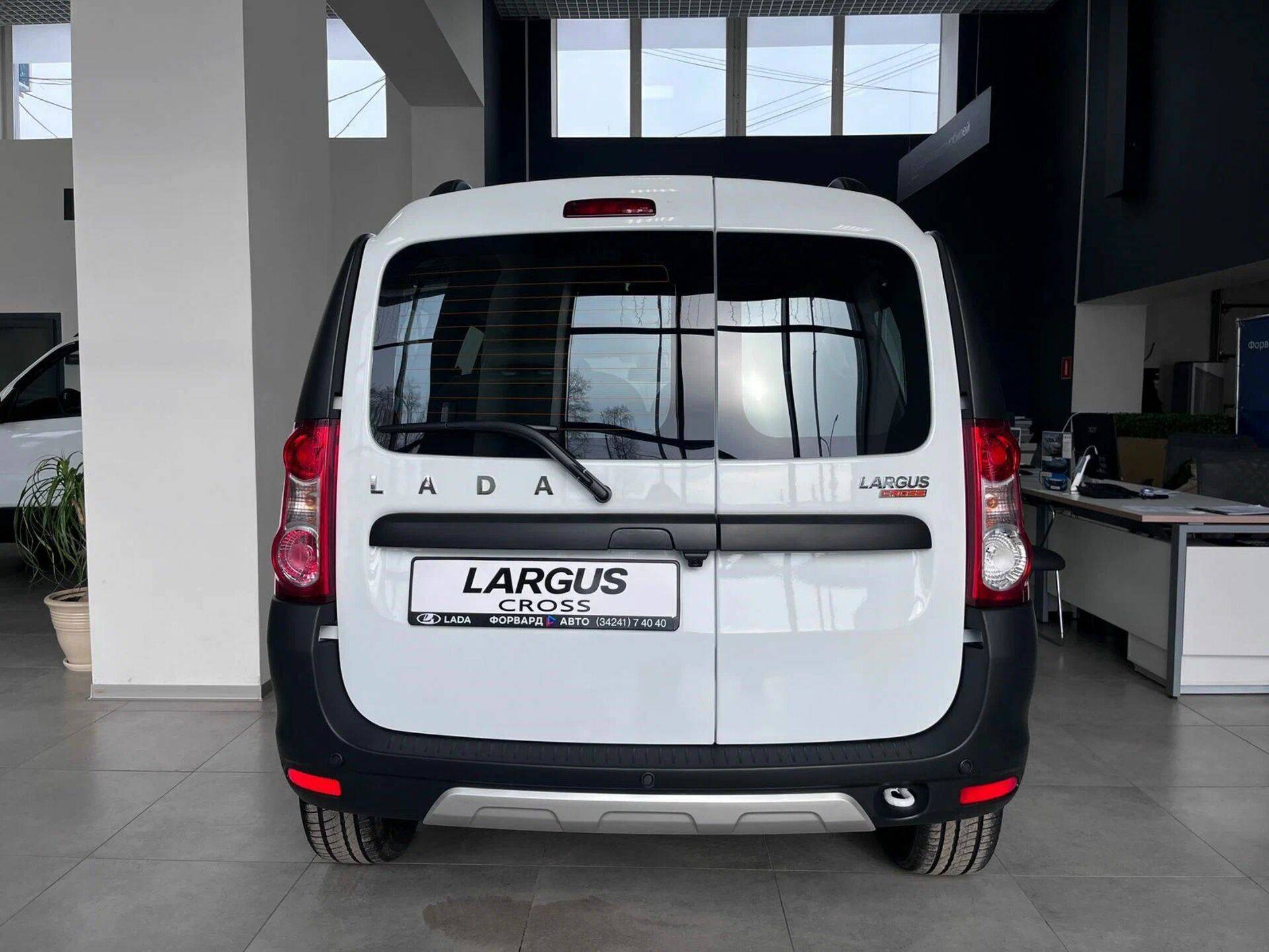 Lada Largus Cross Enjoy 5 мест 1.6 106hp 5MT