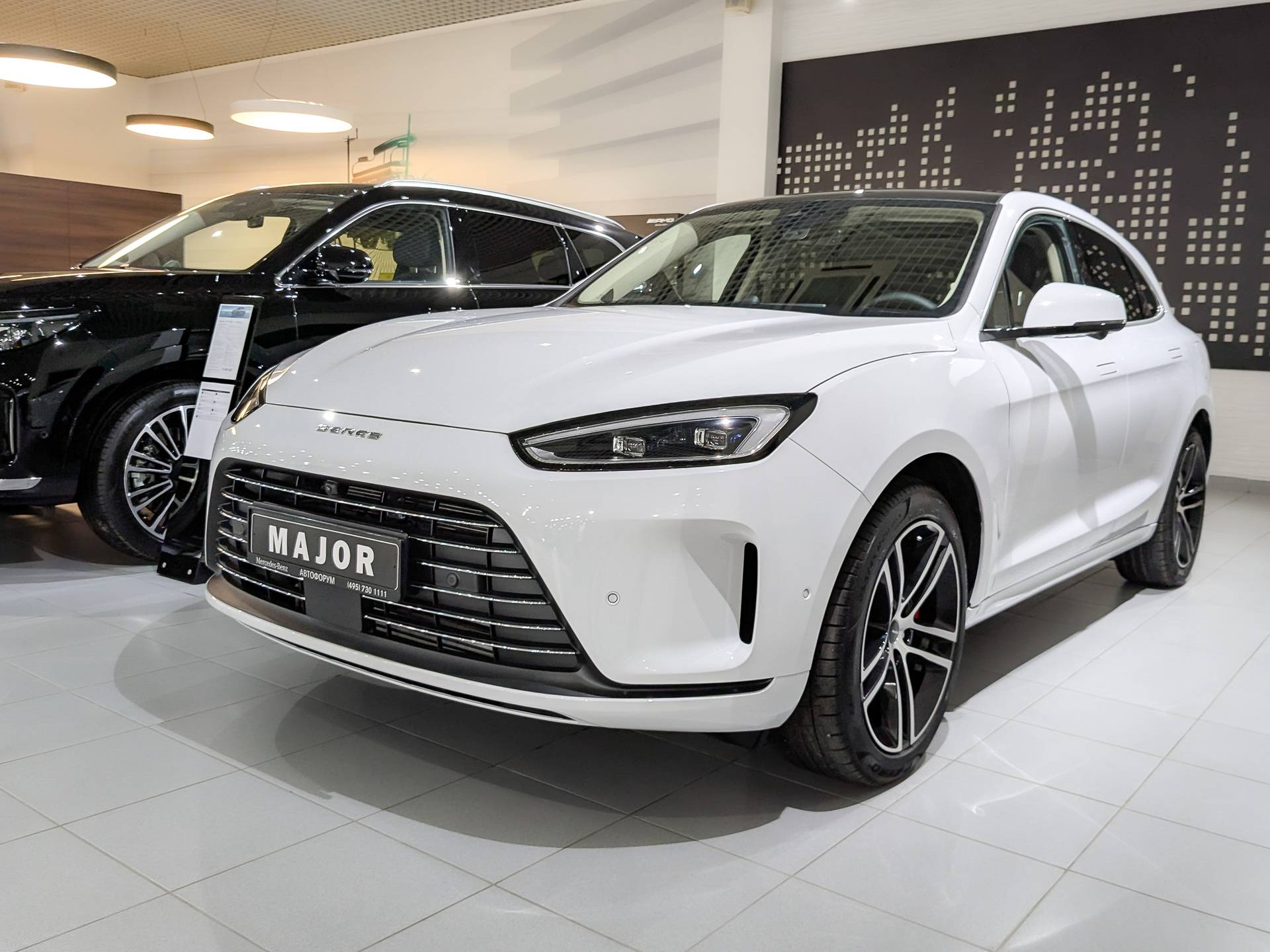 Seres M5 Premium 1.5hyb AT 4WD