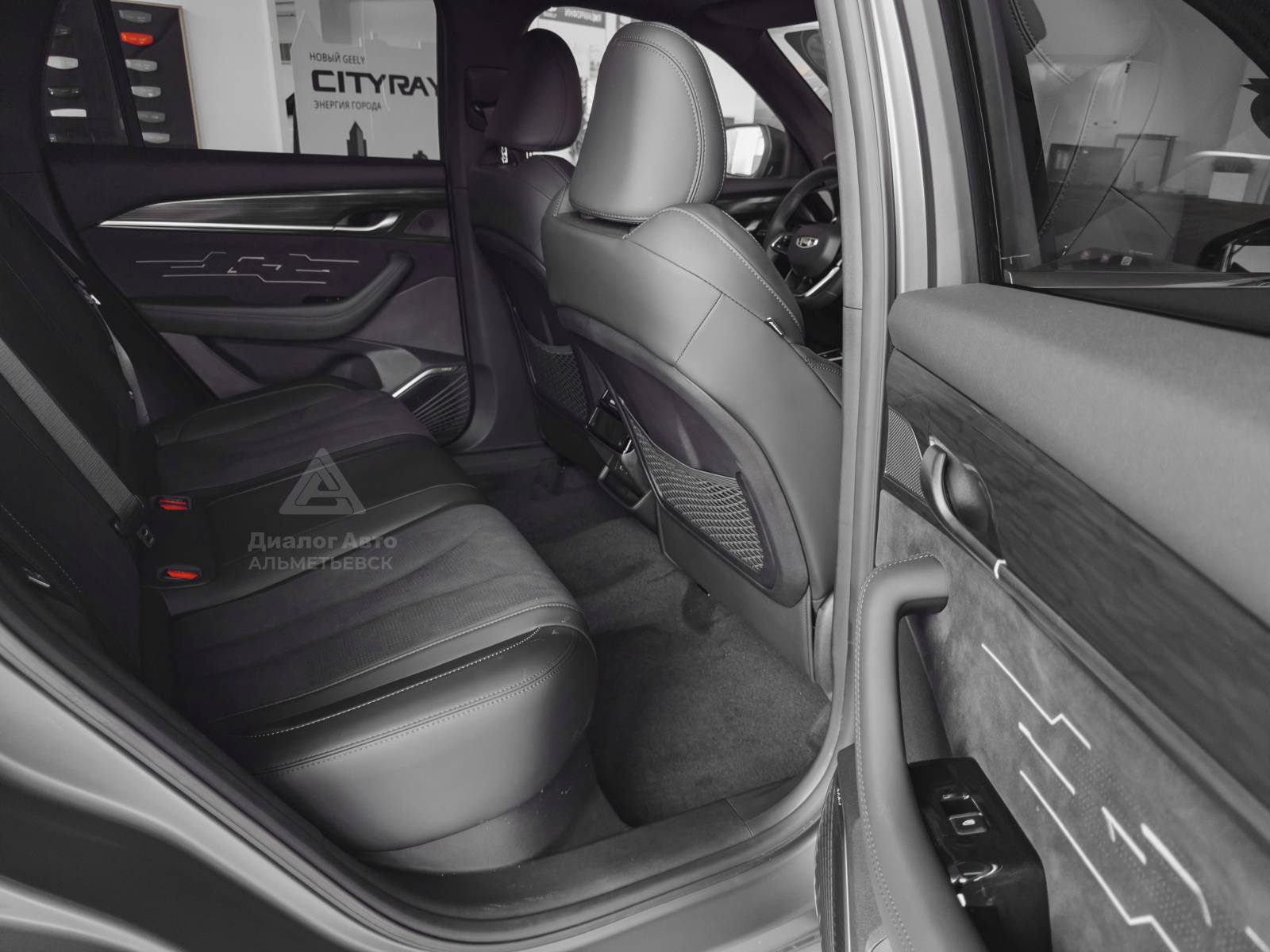 Geely Monjaro Exclusive 2.0T (238 hp) 8AT 4WD