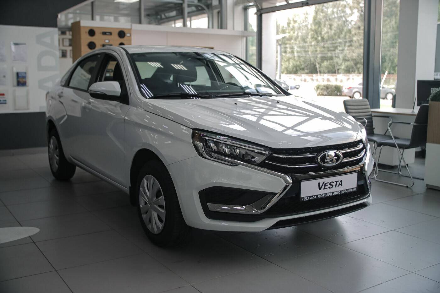 Lada Vesta седан Life 24 1.6 106hp AT