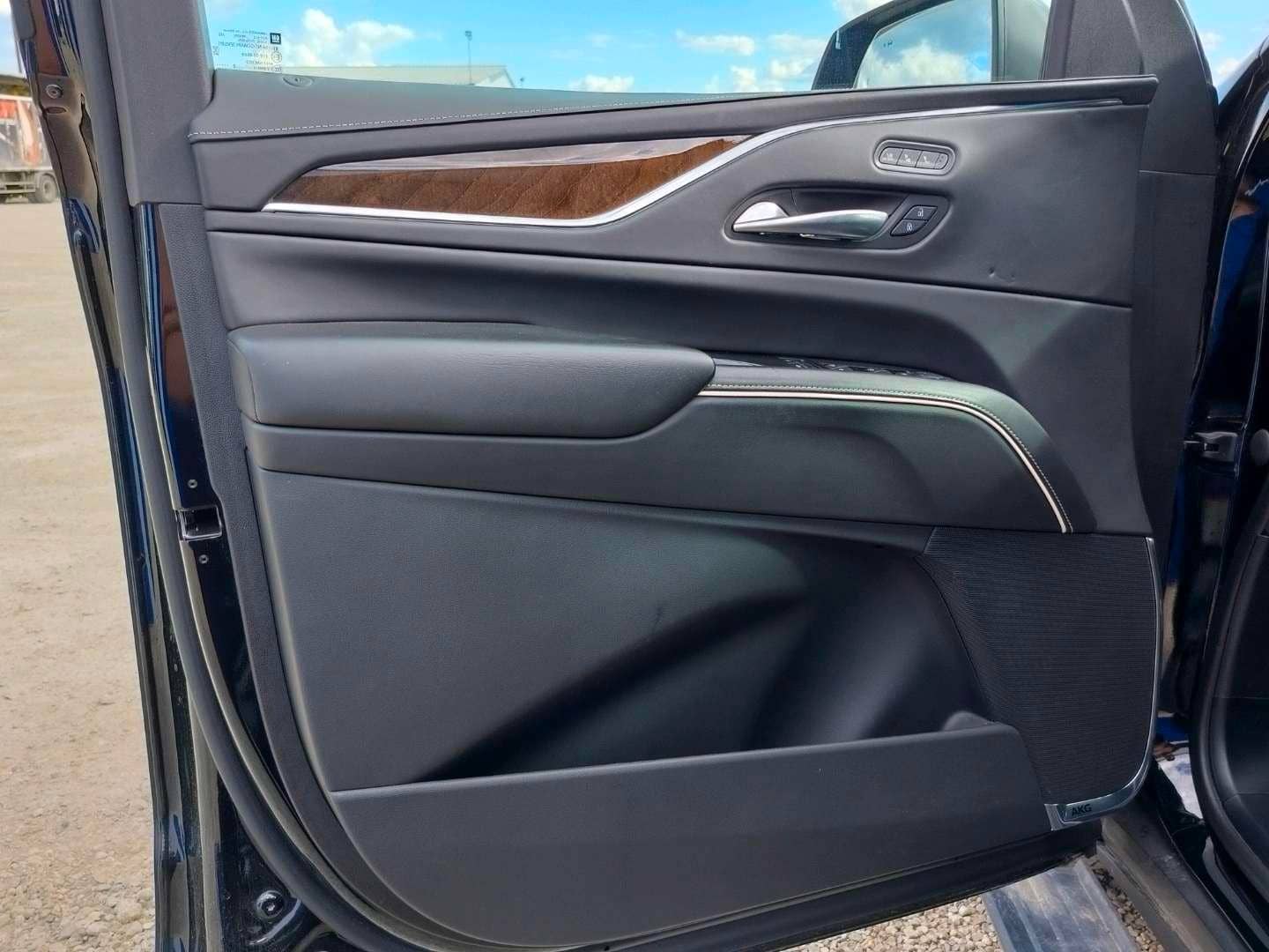 Cadillac Escalade,  85 718 км, 2023 года в лизинг