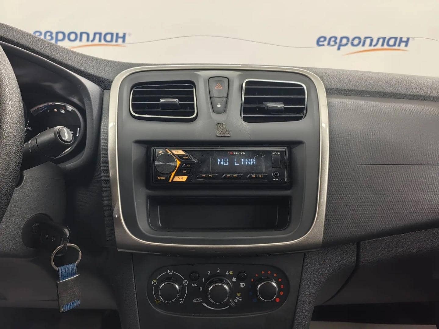 Renault Logan II,  152 676 км, 2020 года в лизинг