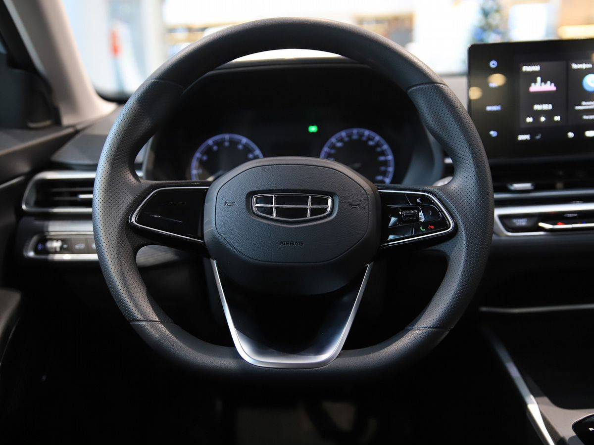 Geely Emgrand Luxury 1.5 AT