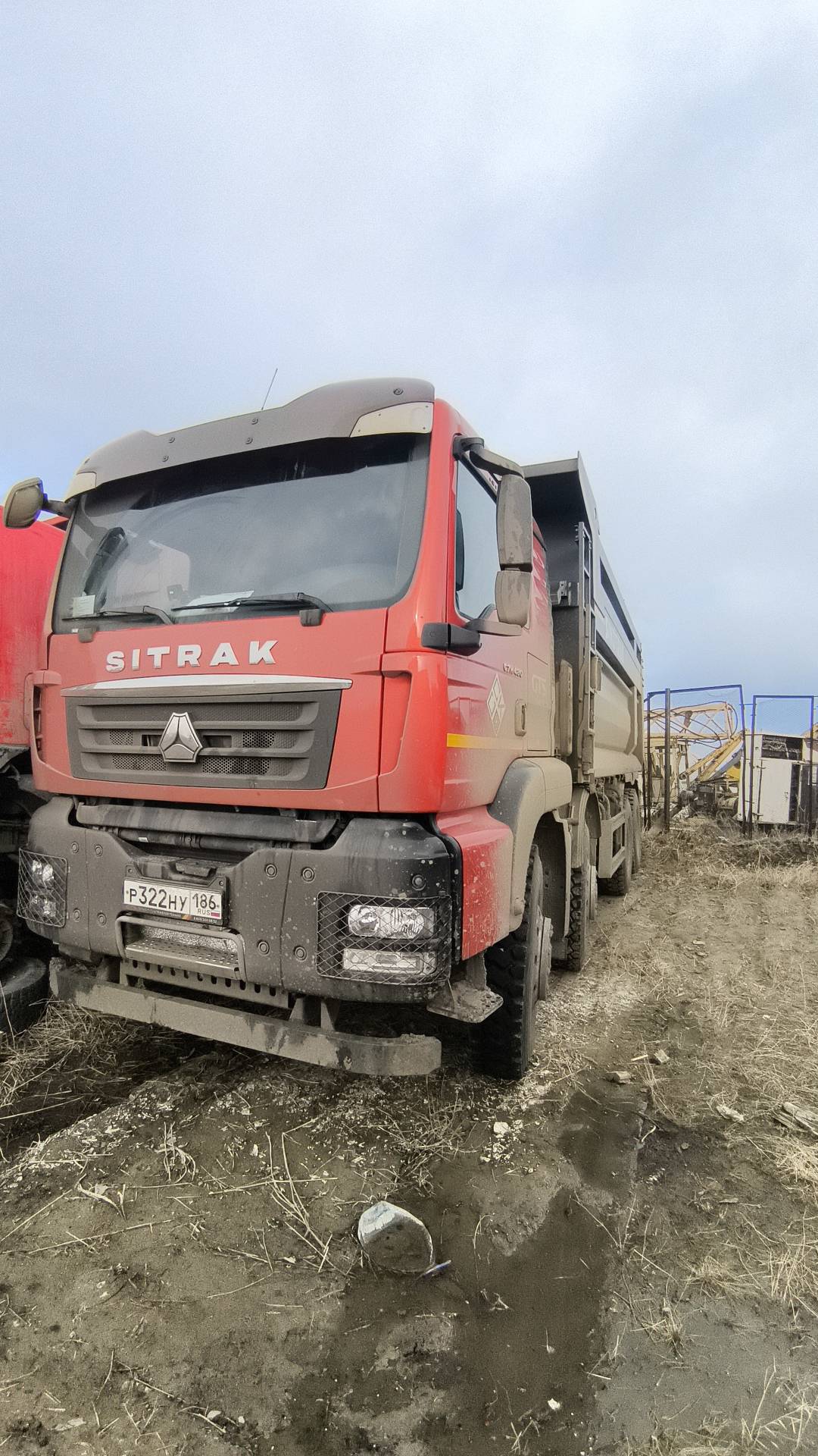 Sitrak ZZ3316V306ME,  81 000 км, 2023 года в лизинг