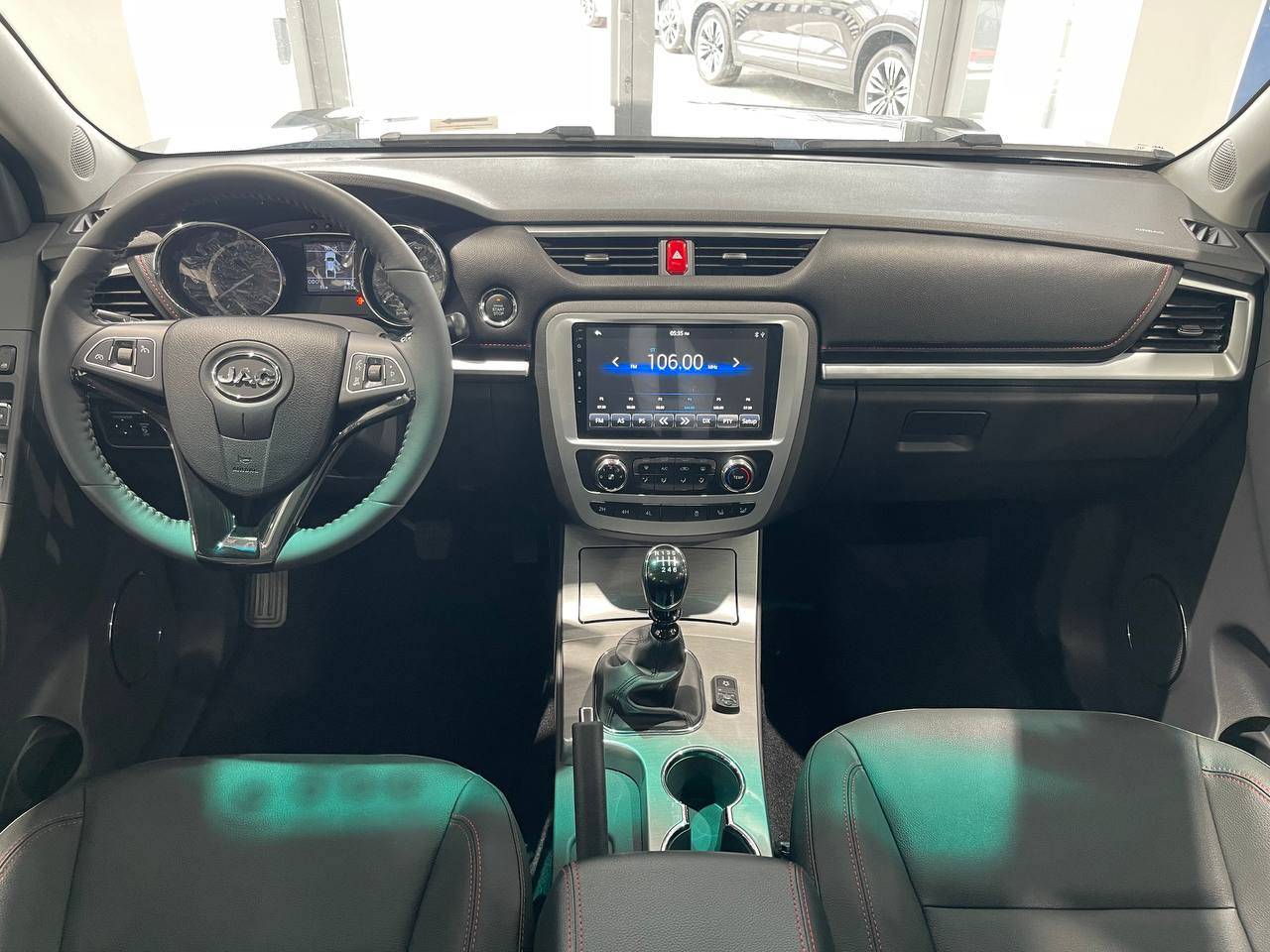 JAC T8 Full Extra 2.0T 6MT 4WD