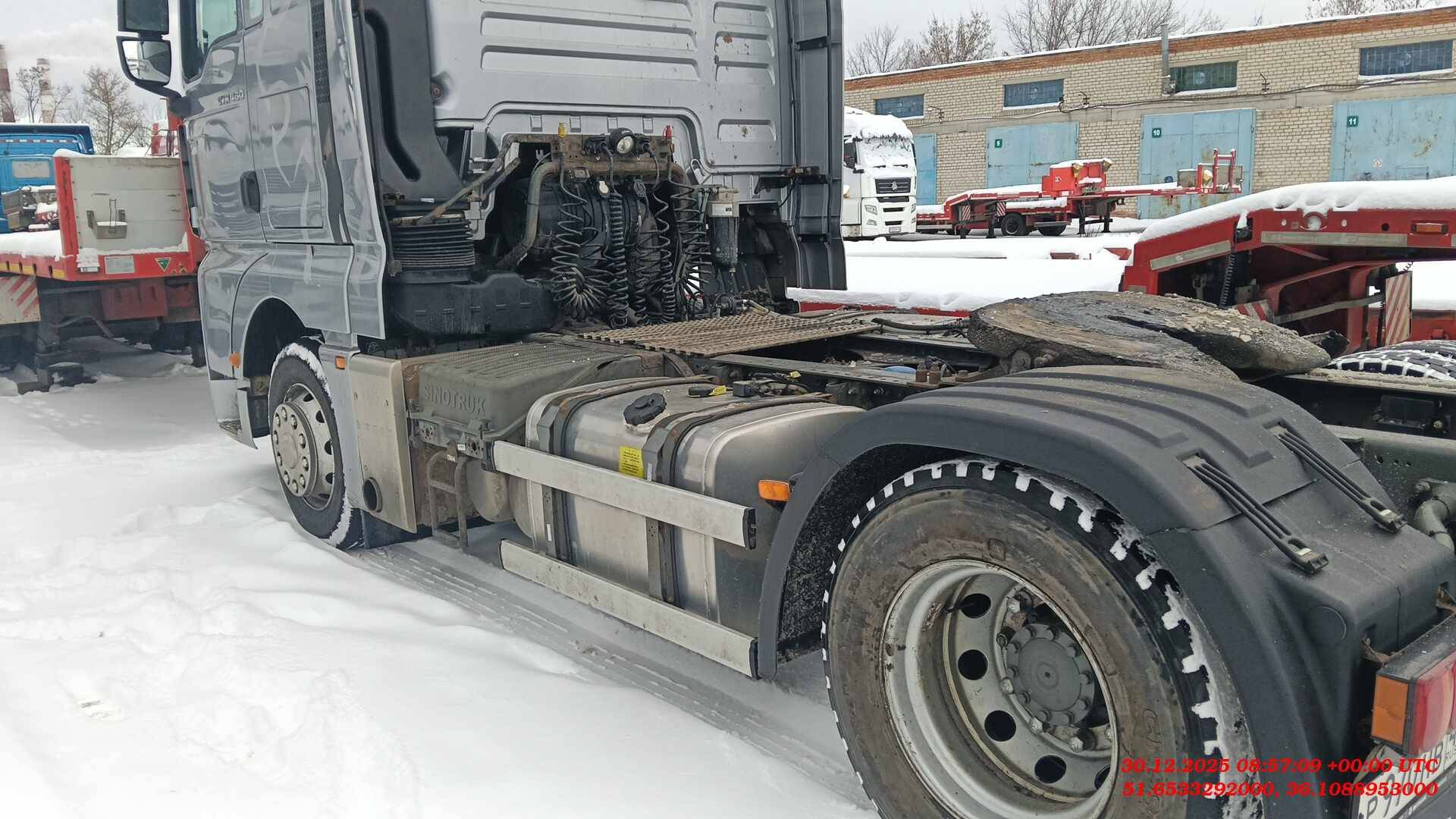 Sitrak C7H MAX ZZ4186V391HE,  304 089 км, 2023 года в лизинг