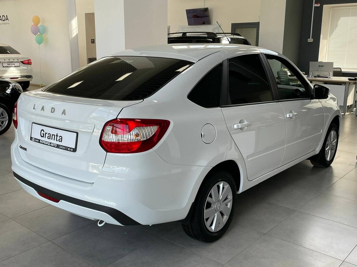 Lada Granta седан Classic 24 Кондиционер 1.6 90hp 5MT