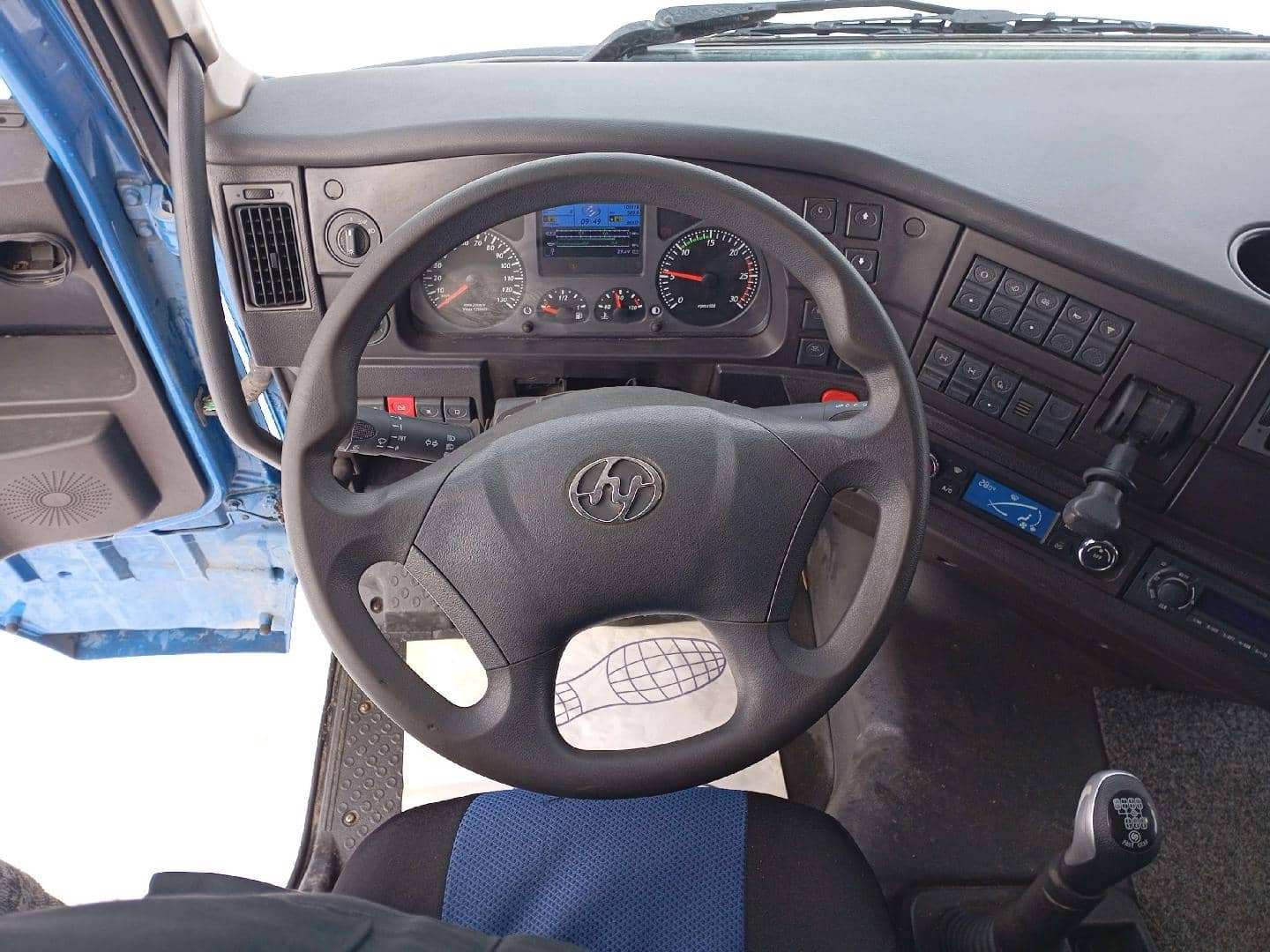 HONGYAN CQ4187HD12381T LNG,  101 118 км, 2023 года в лизинг