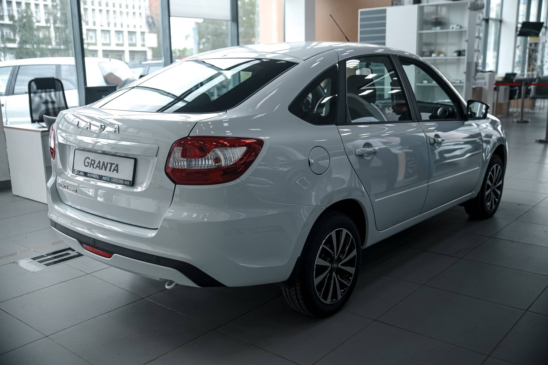 Lada Granta седан #CLUB 24 1.6 106hp 5MT