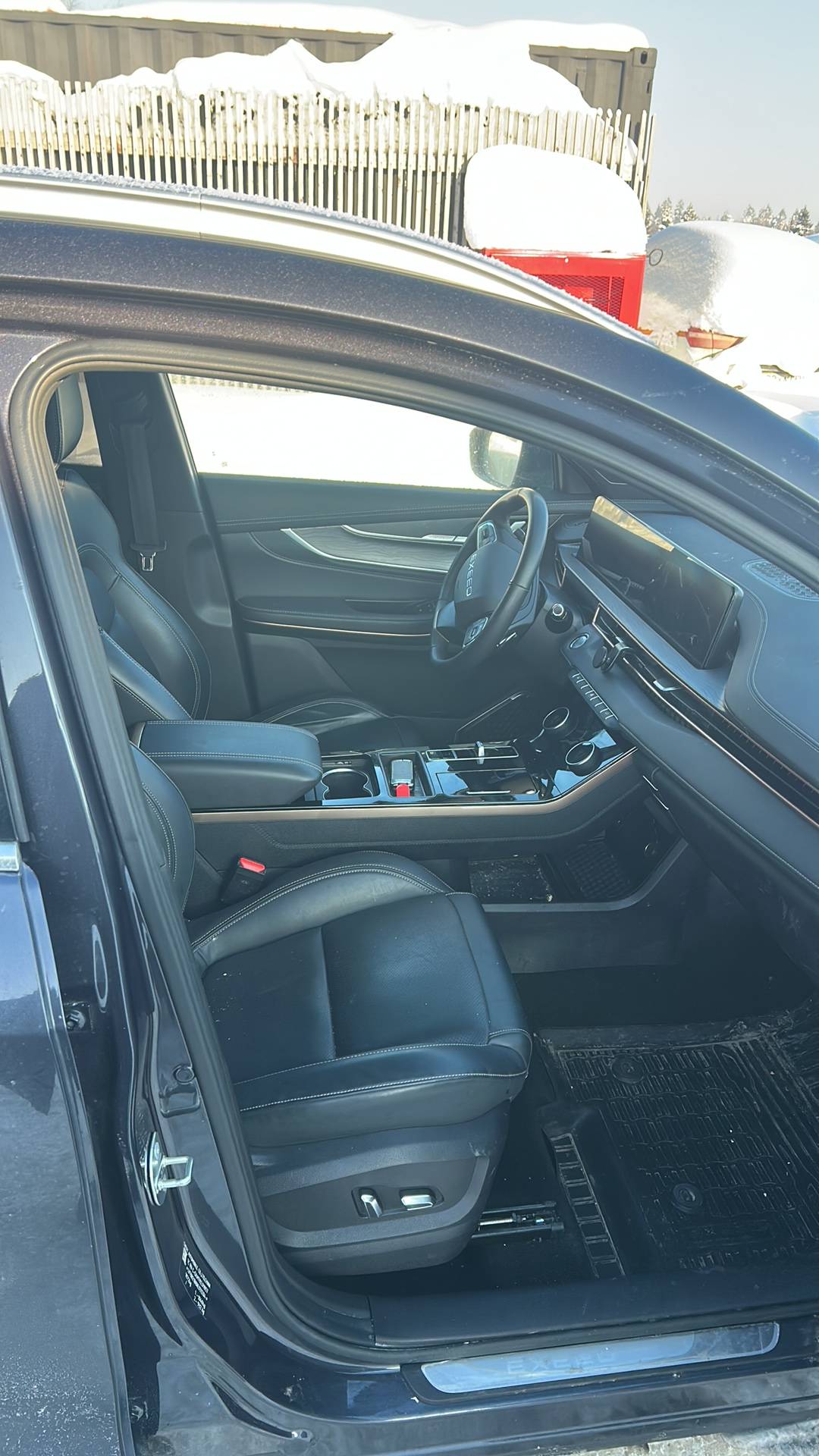 EXEED LX,  30 485 км, 2024 года в лизинг