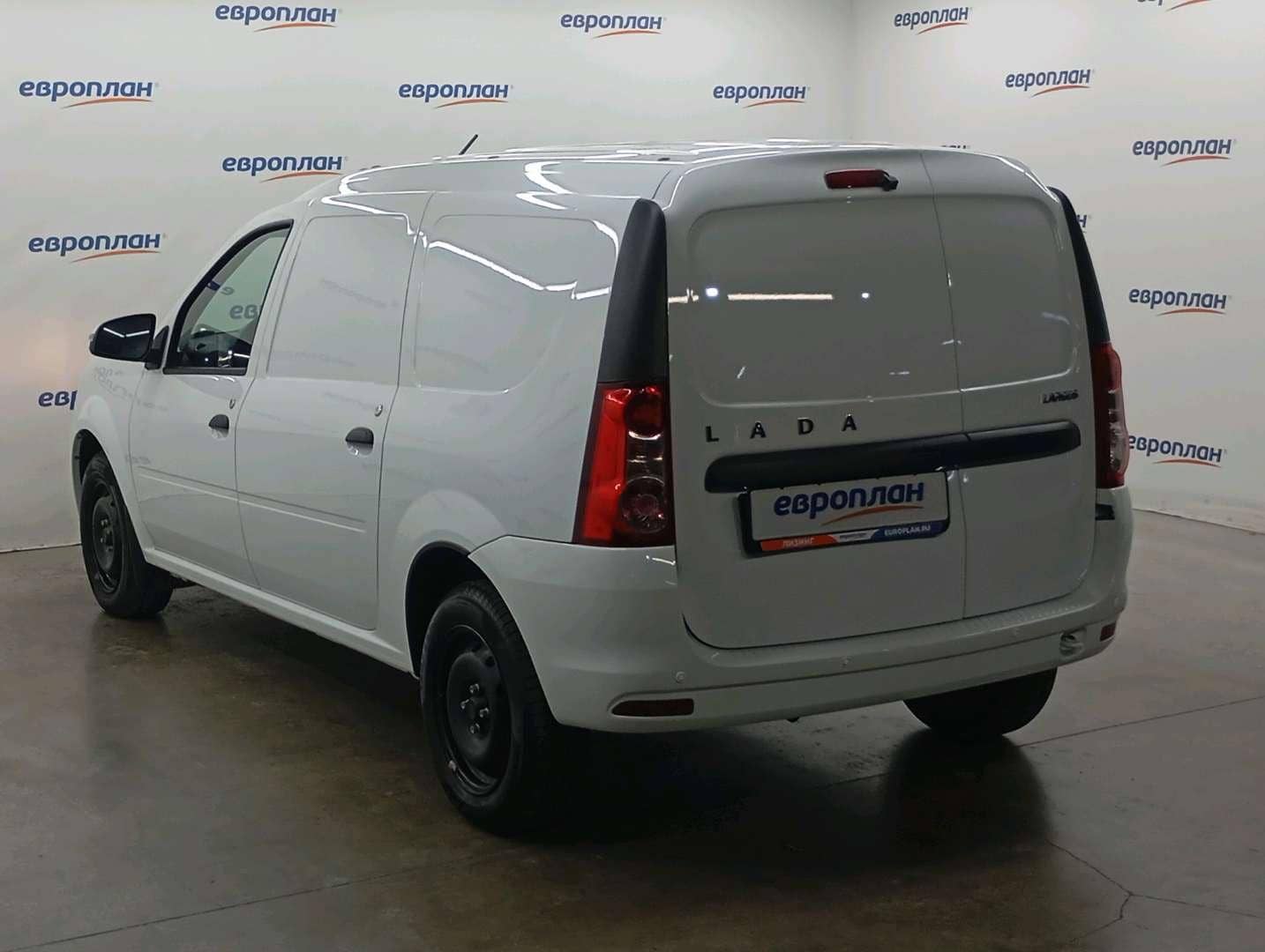 Lada Granta фургон,  981 км, 2024 года в лизинг