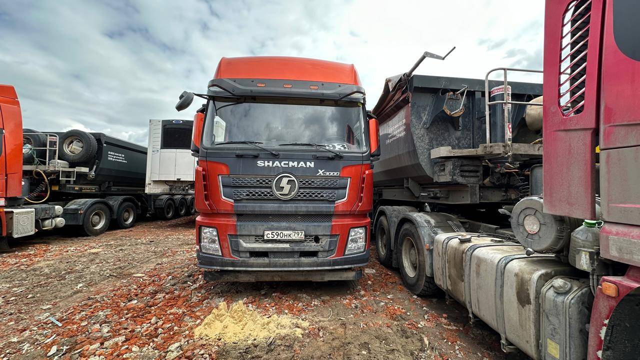 Shacman SX42584W324C Лот 000001472