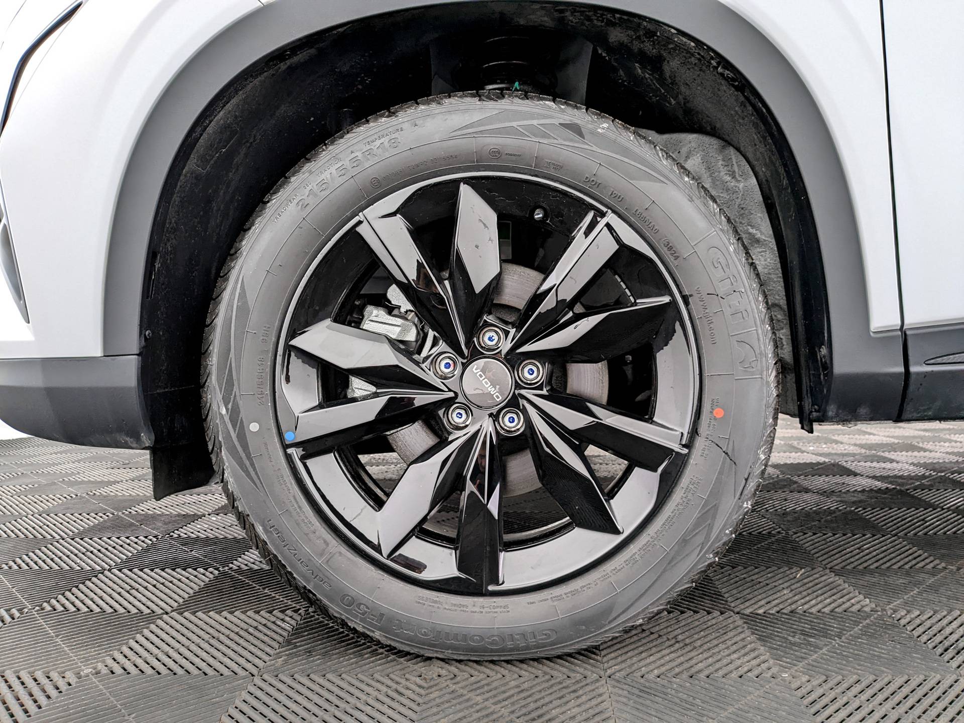 OMODA C5 Drive 1.6 DCT 4WD FL