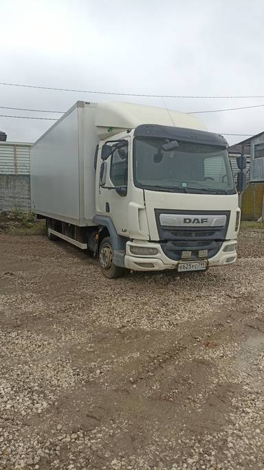 DAF LF 210 FA 4x2 (Sleeper Cab)
