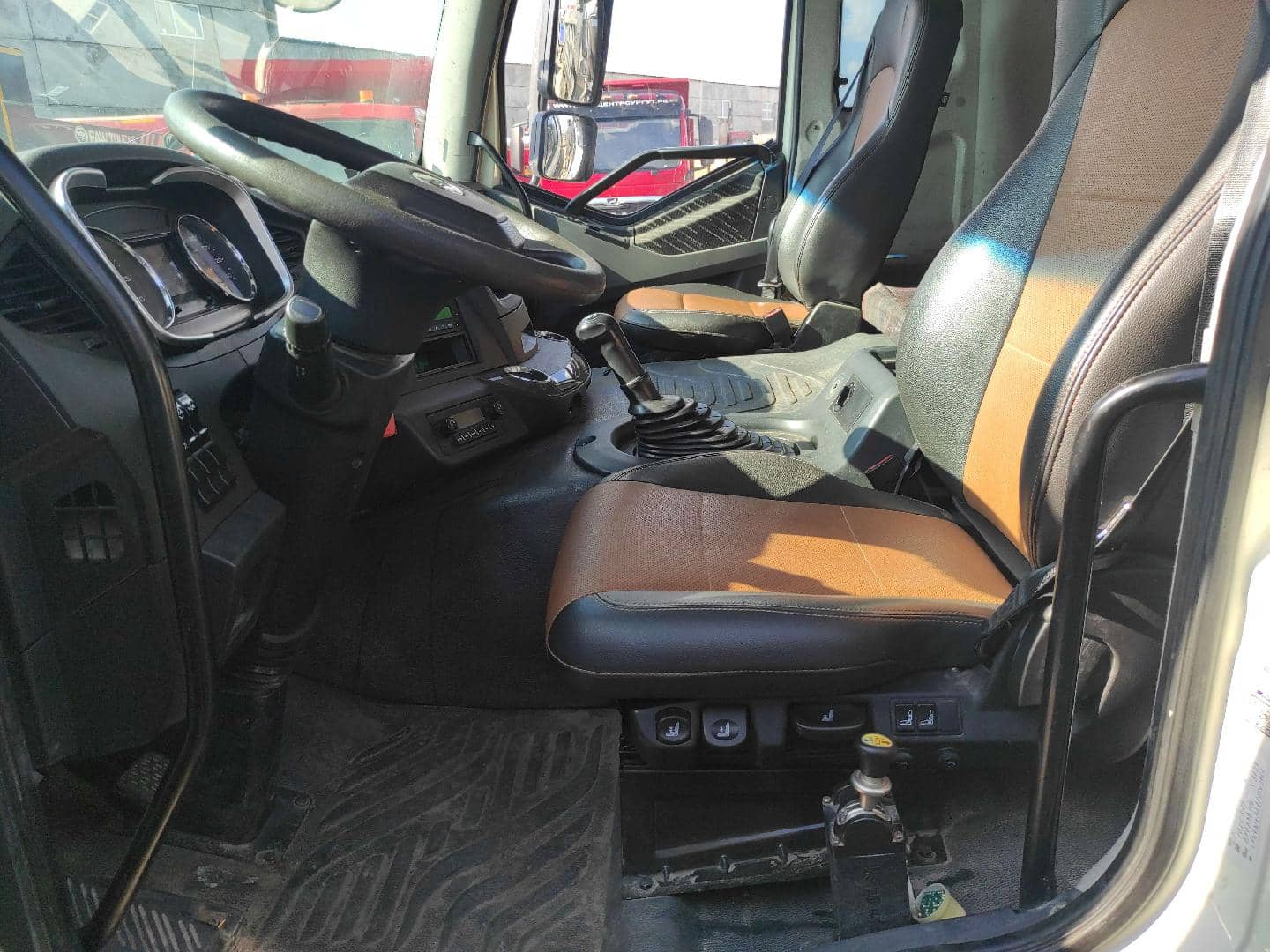 FAW CA3250P66K24L1TE5 6x6,  113 645 км, 2023 года в лизинг