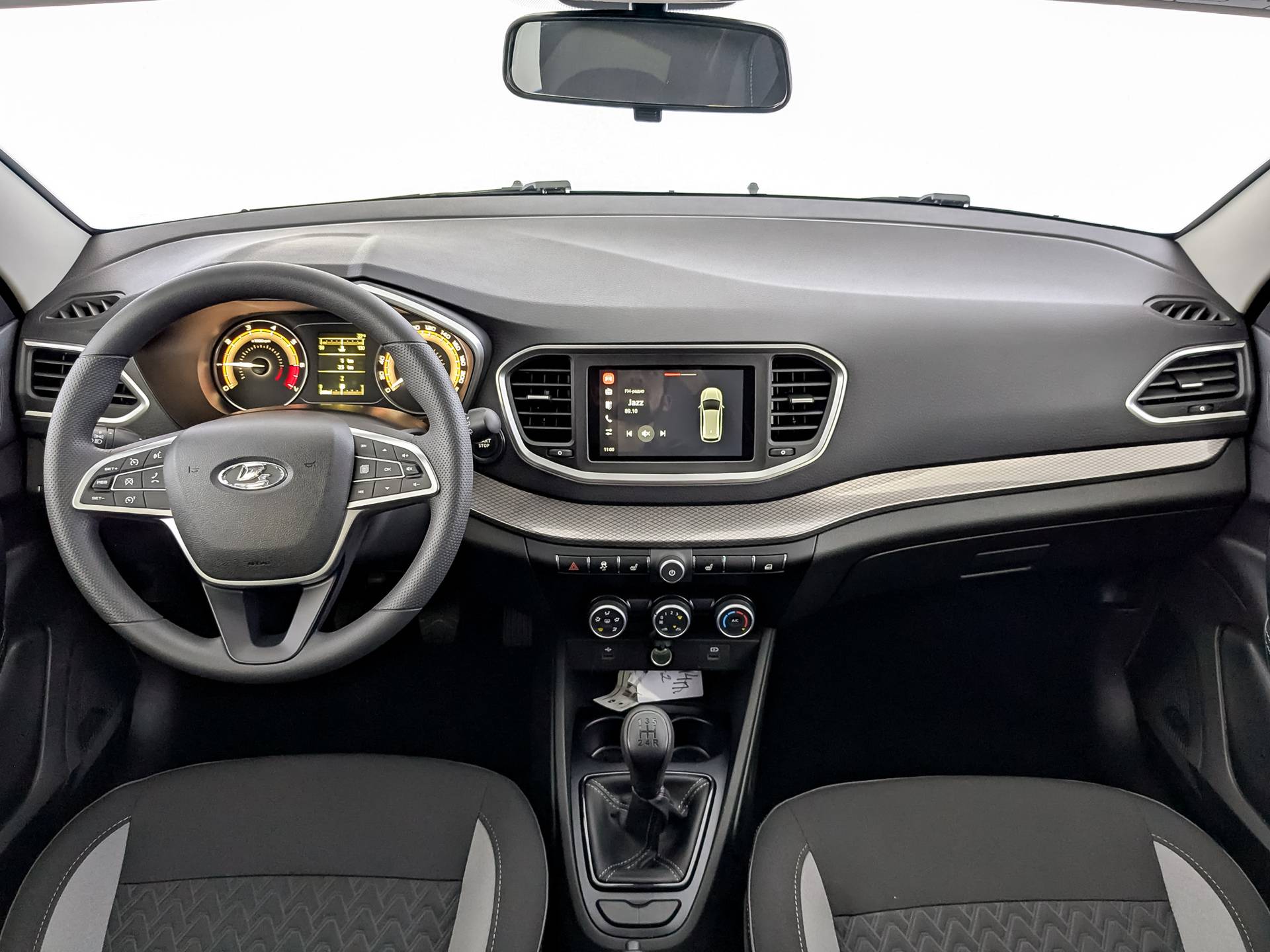 Lada Vesta седан Life 24 1.6 106hp 5MT