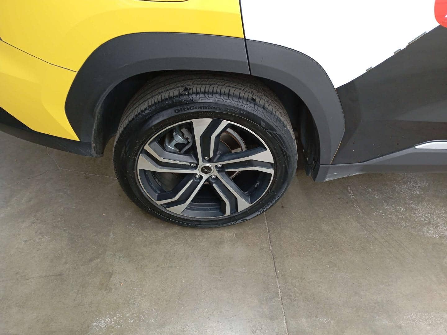 Geely Atlas,  139 974 км, 2024 года в лизинг