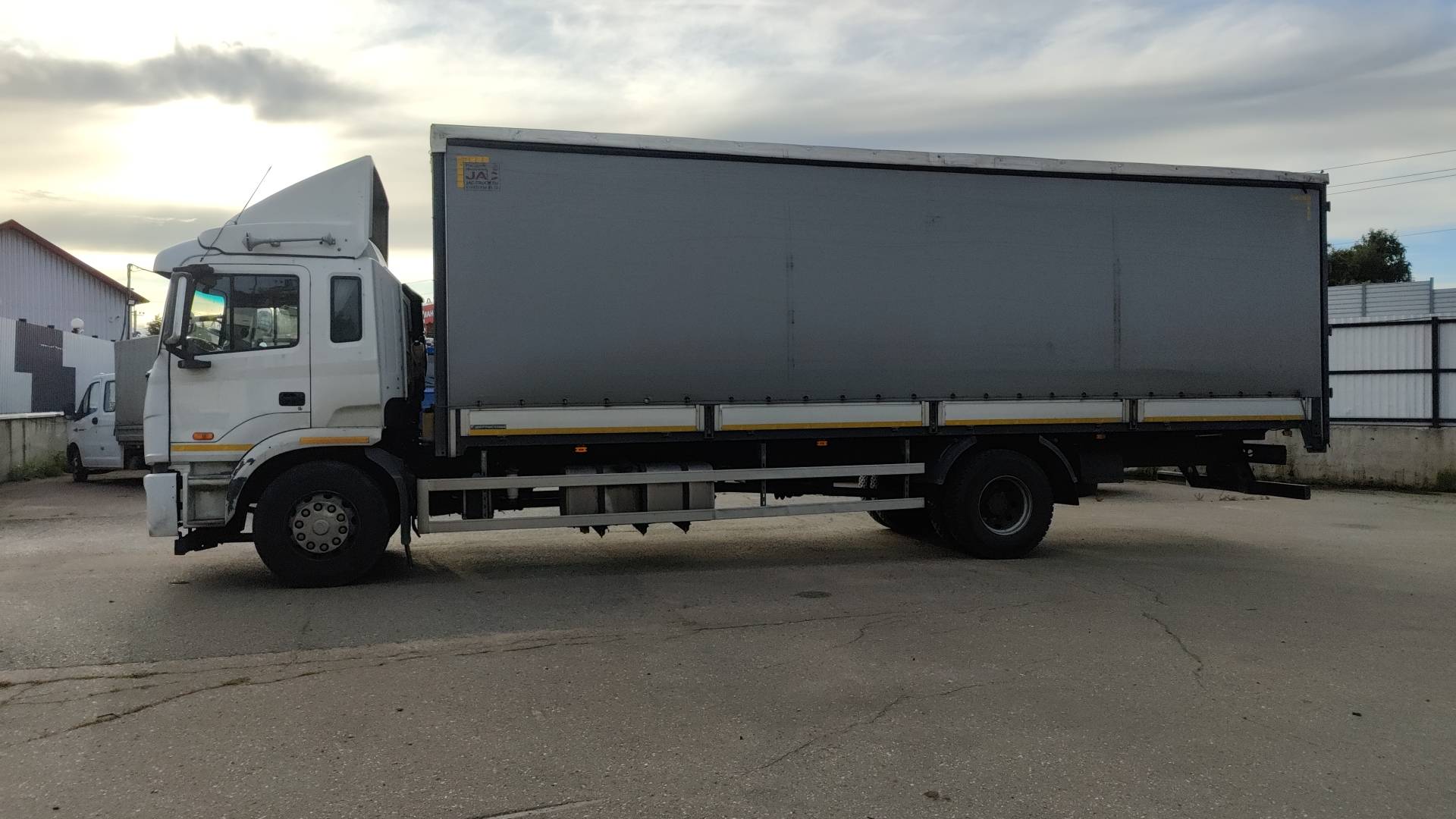 JAC N 200,  241 460 км, 2023 года в лизинг